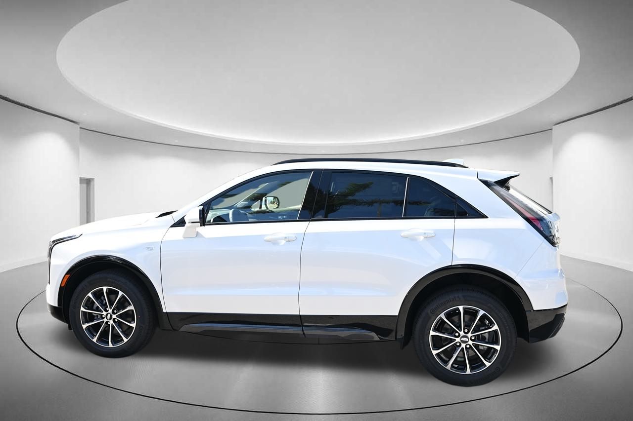 2024 Cadillac XT4 Sport 2