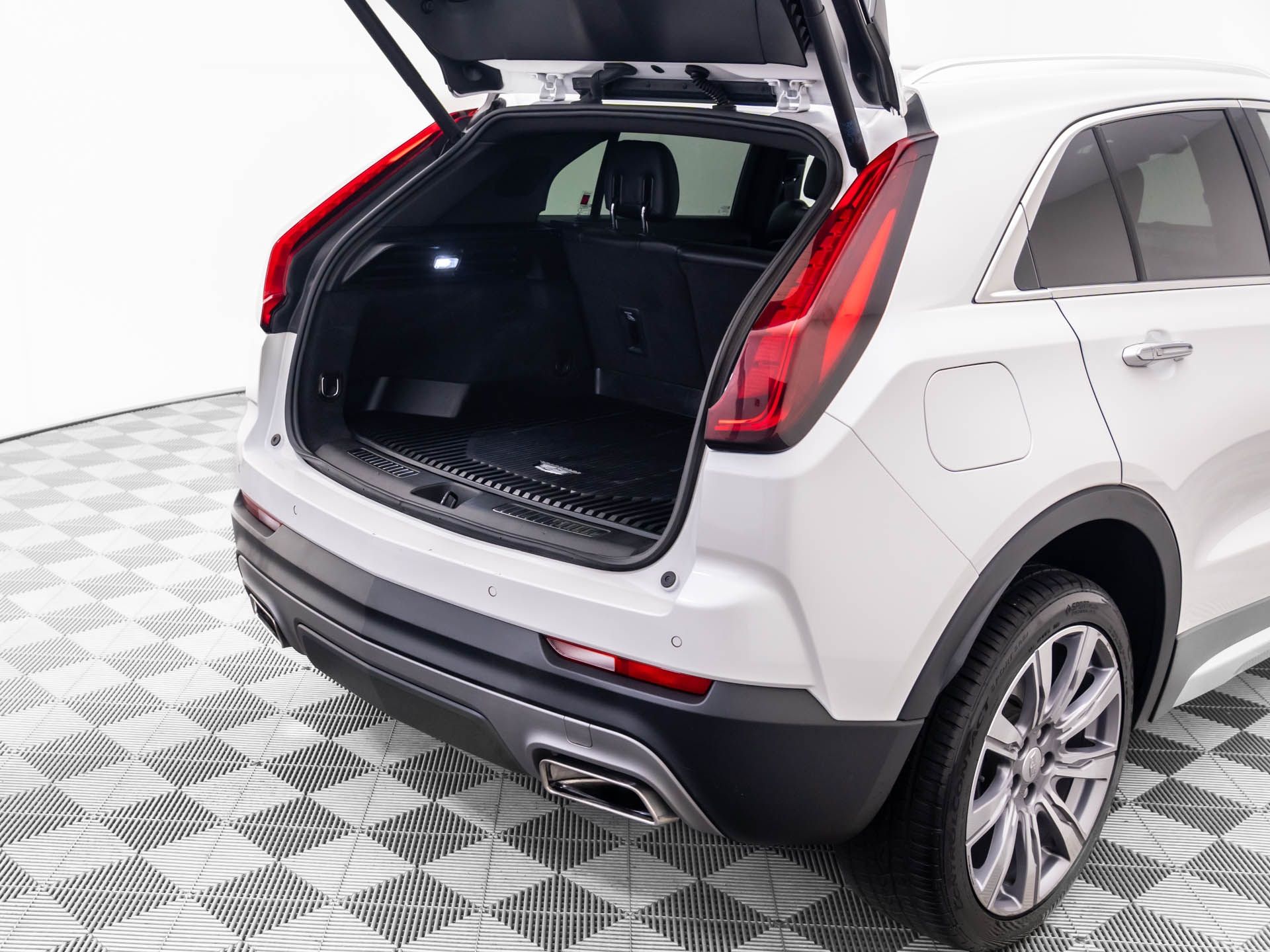 2021 Cadillac XT4 Premium Luxury photo