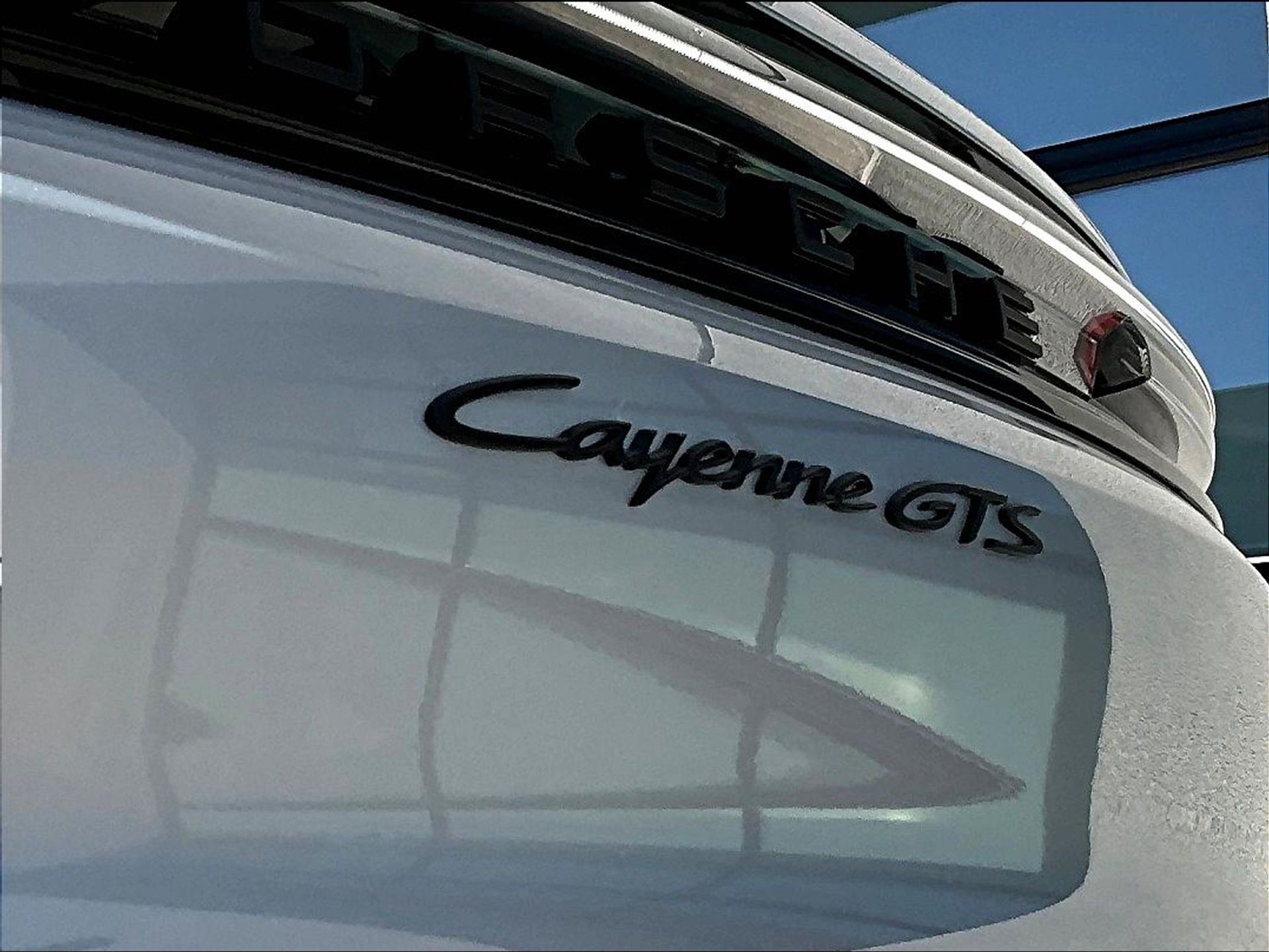 2025 Cayenne GTS picture #23