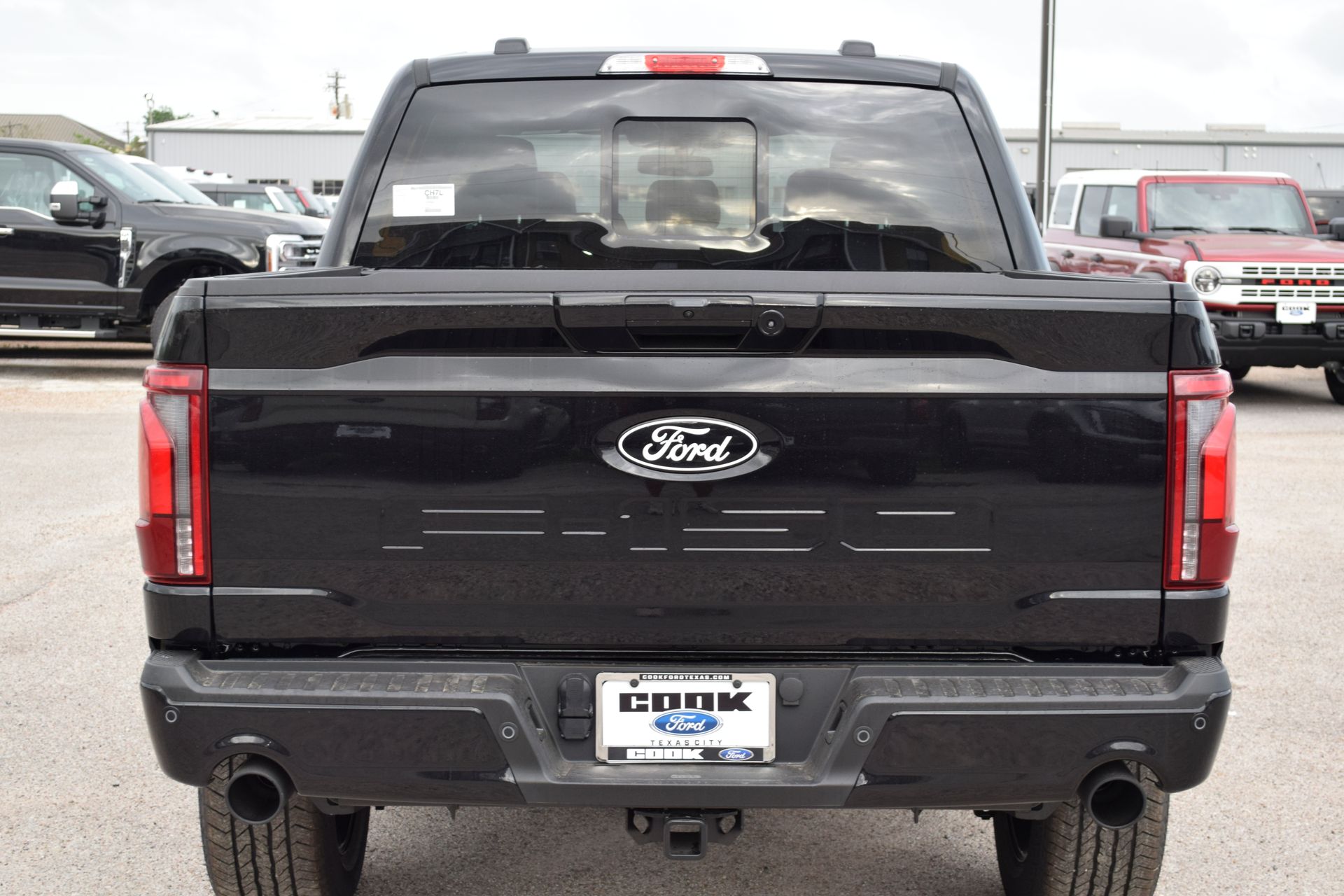 View vehicle photo 5