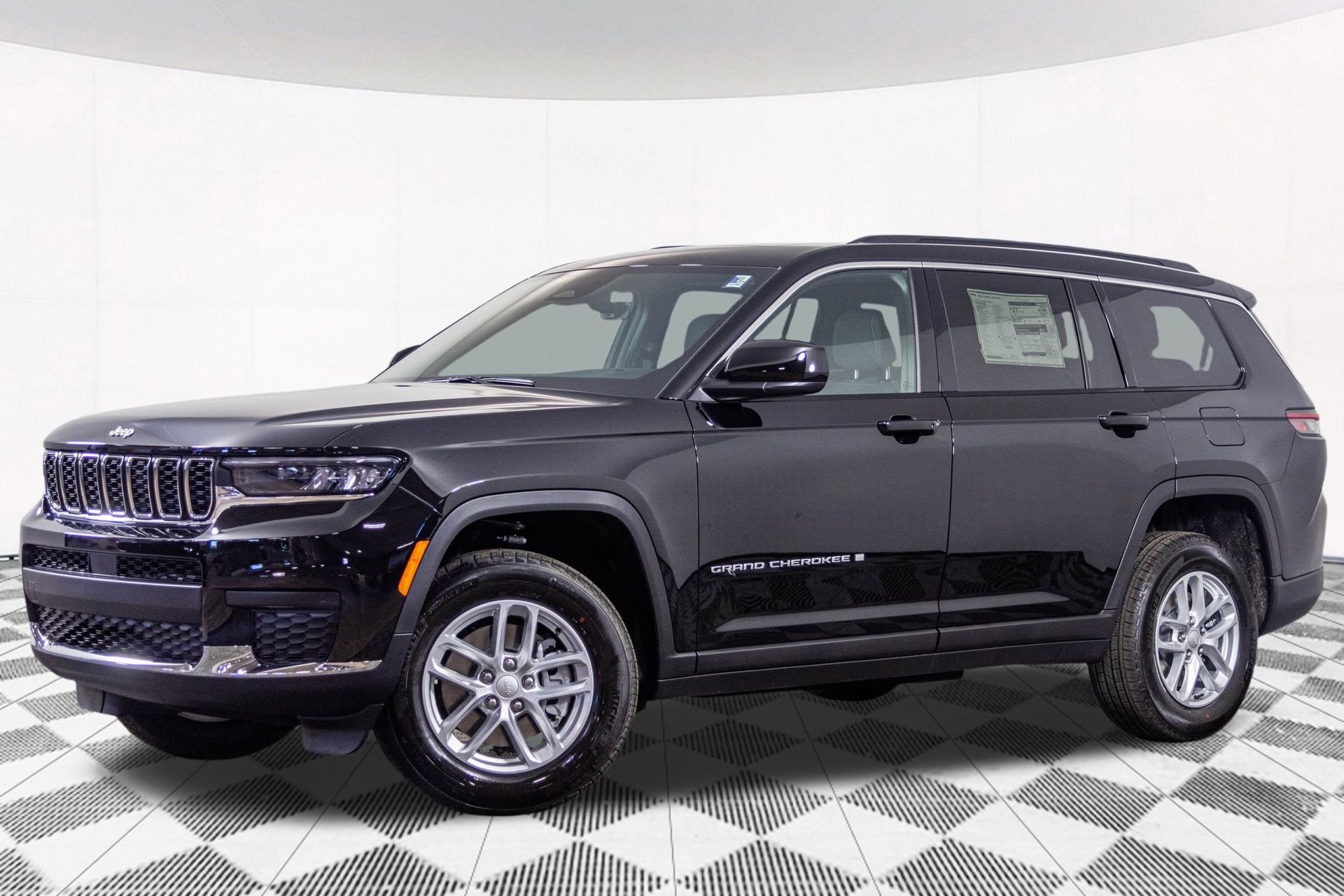 2025 JEEP GRAND CHEROKEE L - Image 2