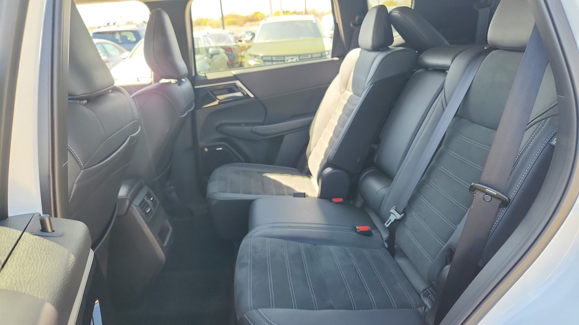 2025 Mitsubishi Outlander