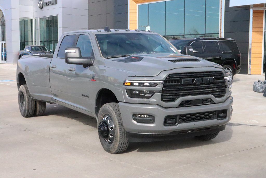 2026 RAM 3500 Laramie Crew Cab LB DRW 4WD