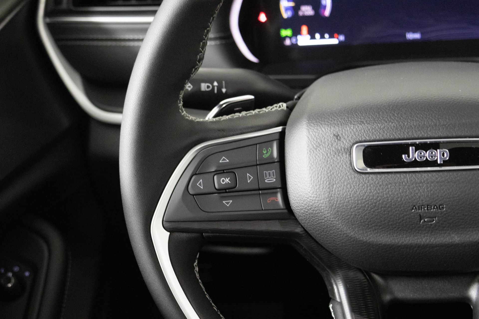 2025 JEEP GRAND CHEROKEE - Image 28