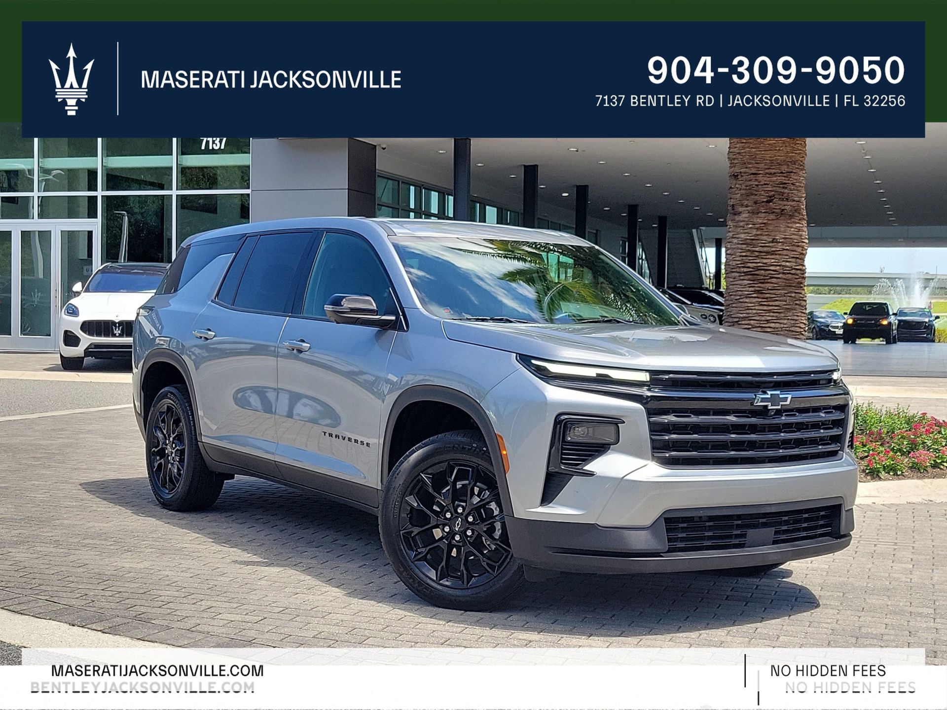 Sterling Gray Metallic 2024 Chevrolet Traverse SUV / Crossover Front-Wheel Drive 8-Speed Automatic