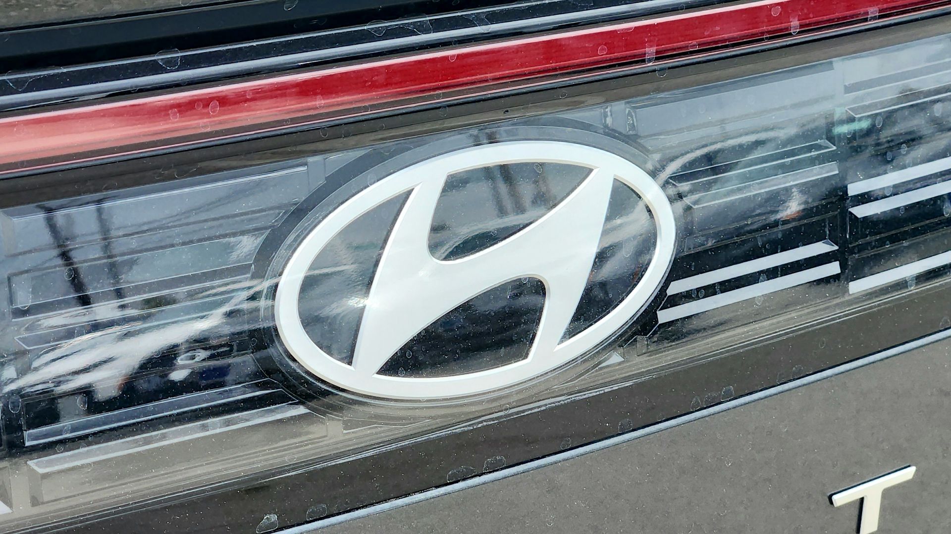 2025 Hyundai Sonata Hybrid