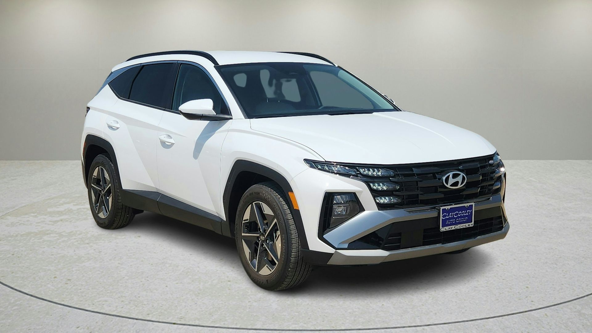 White Pearl 2025 Hyundai Tucson SUV / Crossover Front-Wheel Drive 8-Speed Automatic