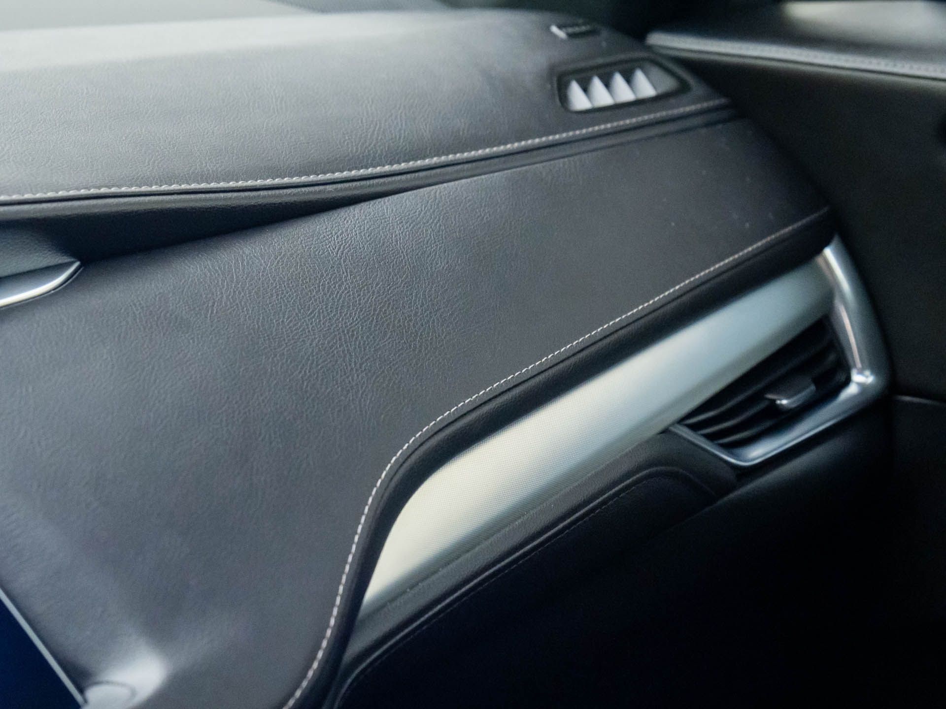 2021 Cadillac XT4 Premium Luxury photo