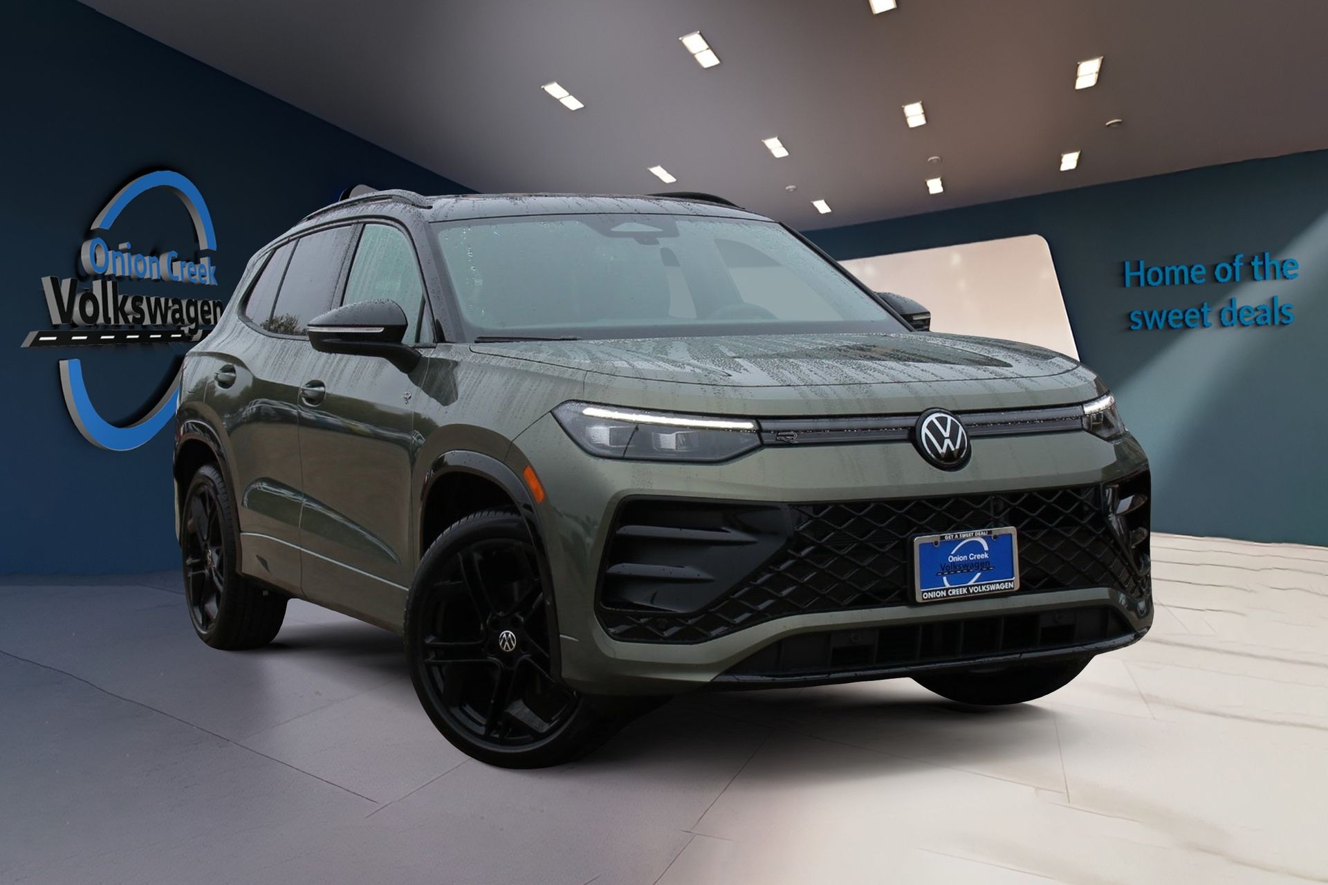 View vehicle photo 3