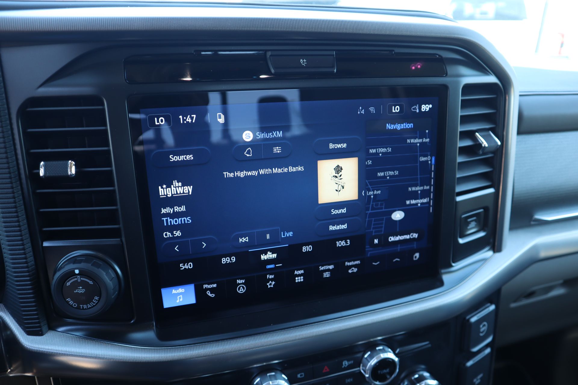 View vehicle photo 5