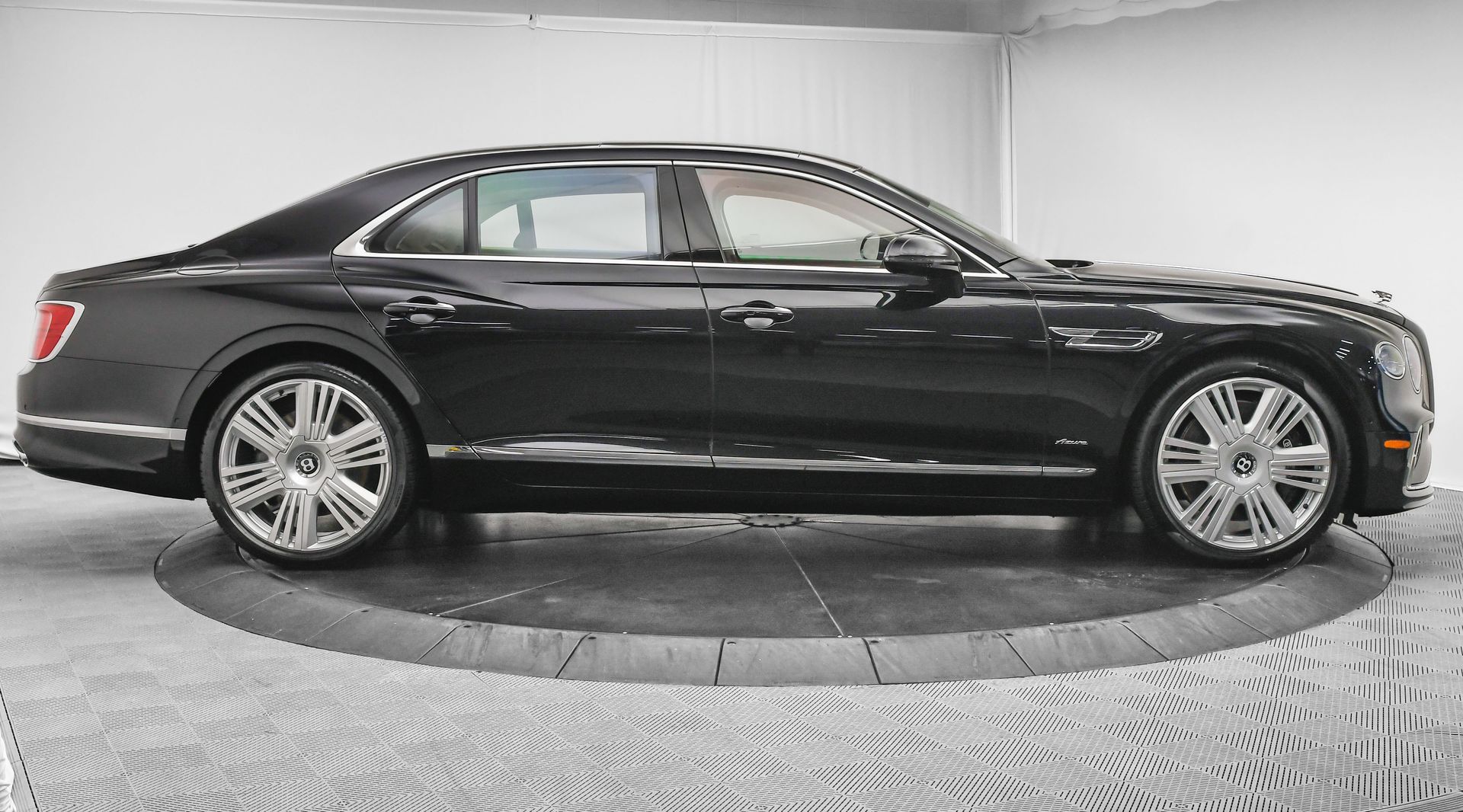 2026 Bentley Flying Spur - Photo 5