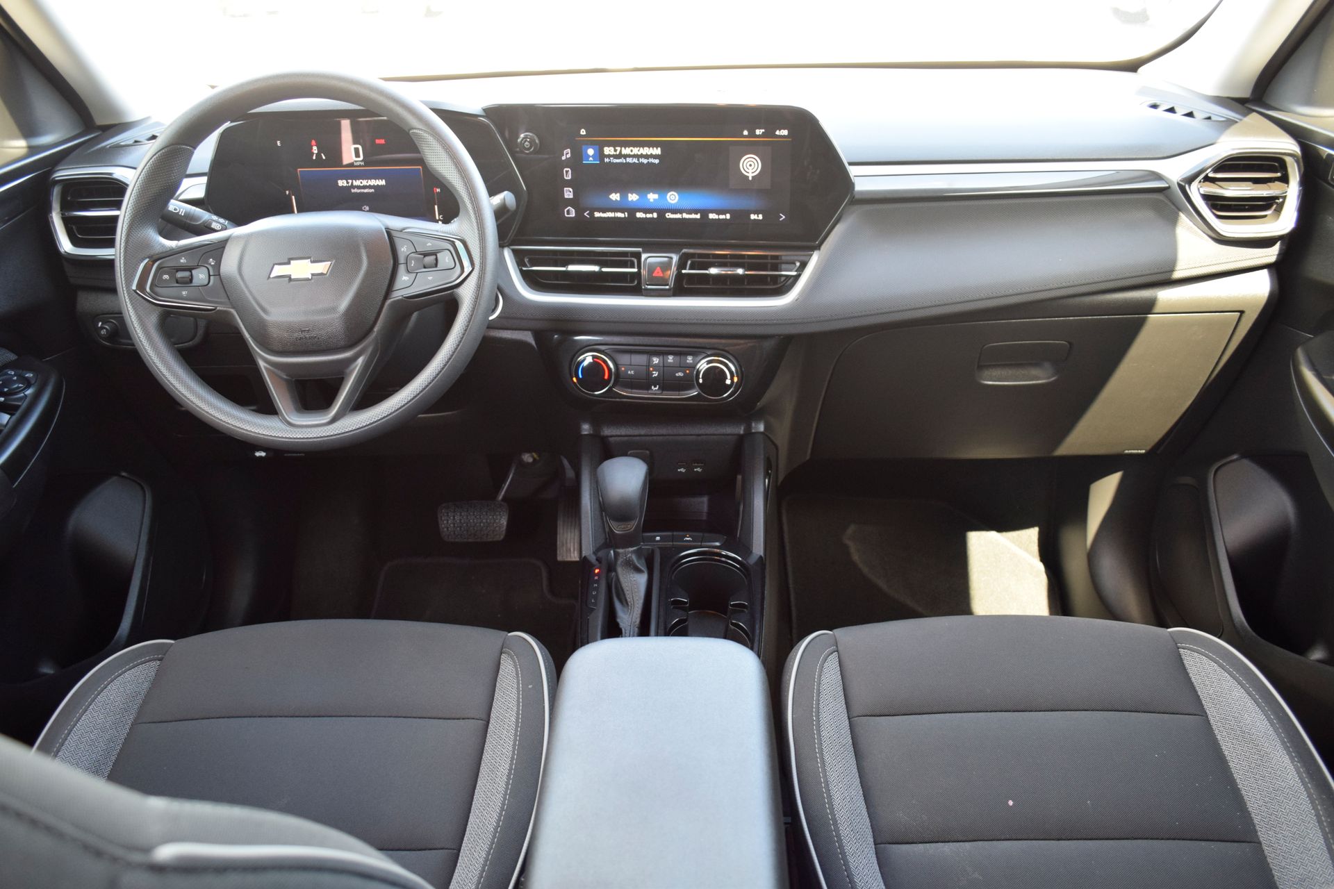 2024 Chevrolet TrailBlazer LT Red at Supreme Chevrolet of Gonzales