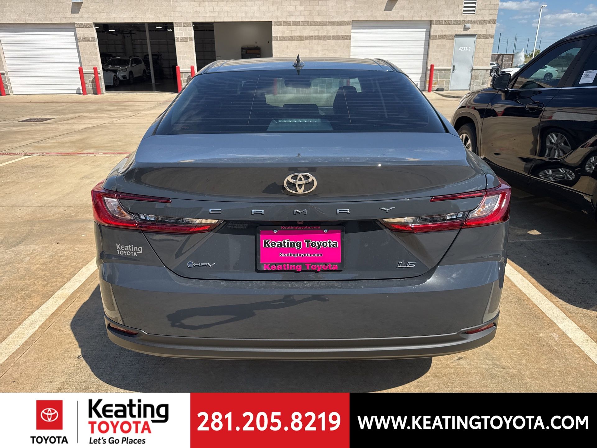 View vehicle photo 6