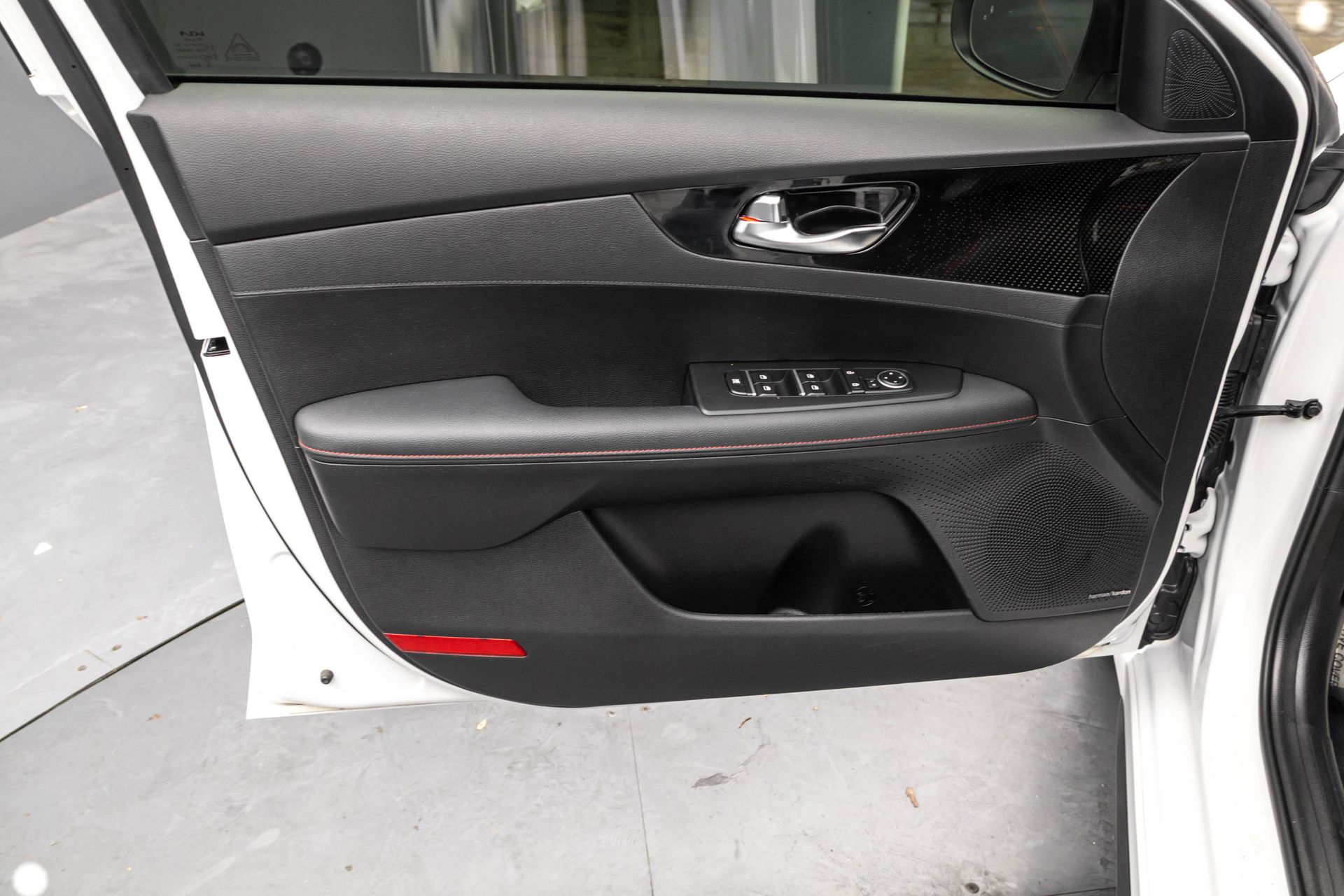 2022 KIA FORTE - Image 30