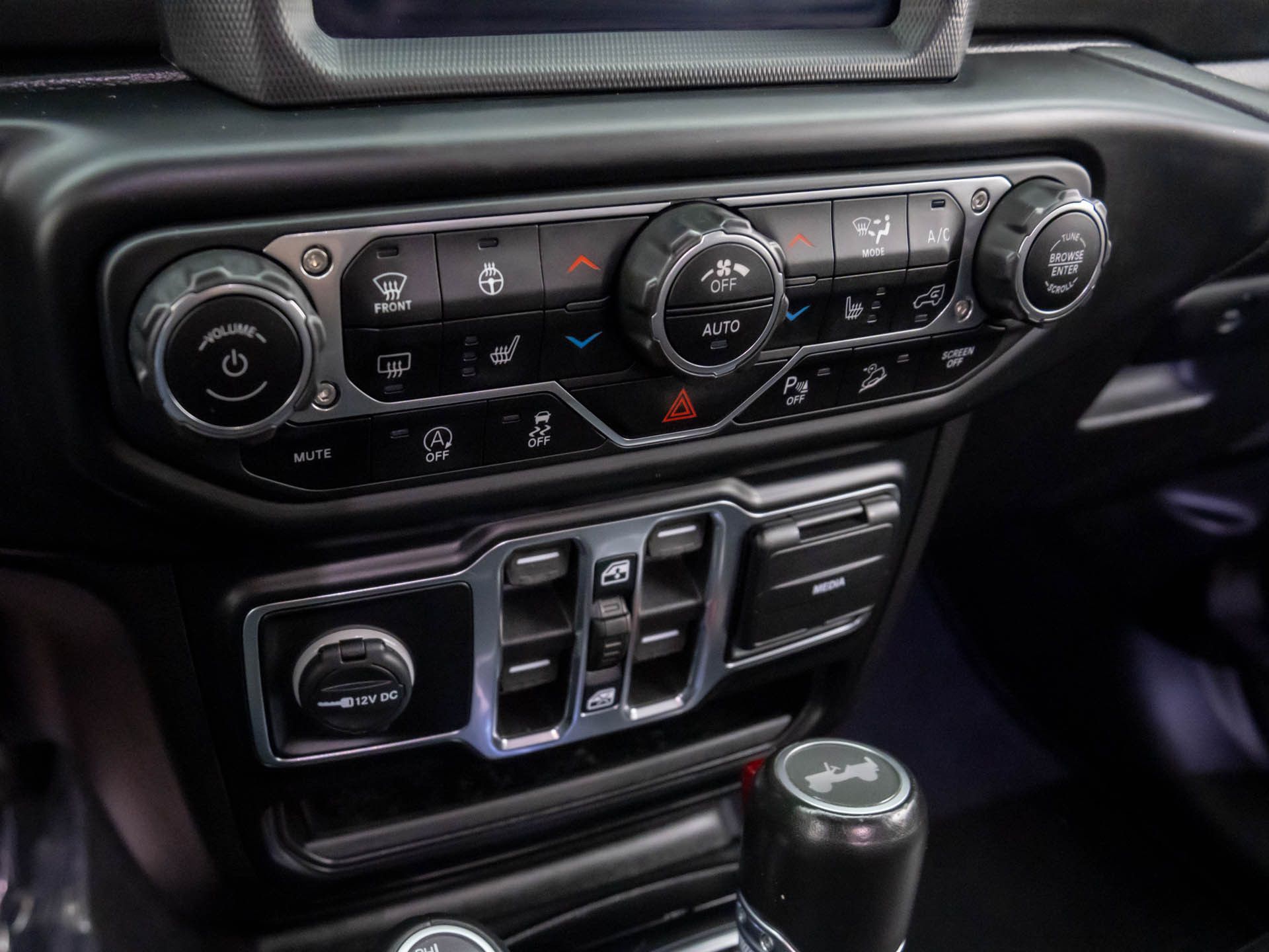 2021 Jeep Wrangler Unlimited Sahara High Altitude photo