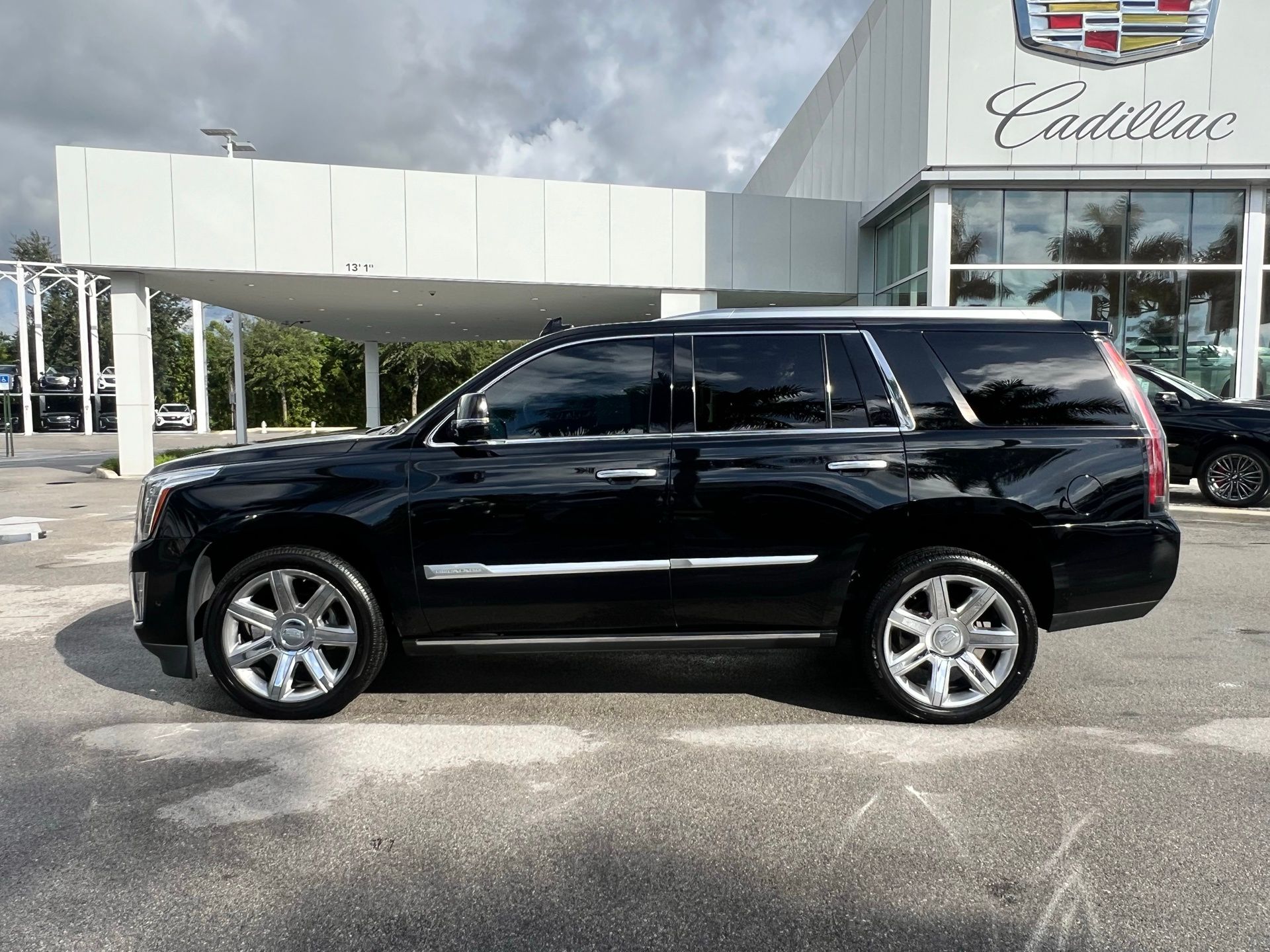 2018 Cadillac Escalade Premium Luxury 27