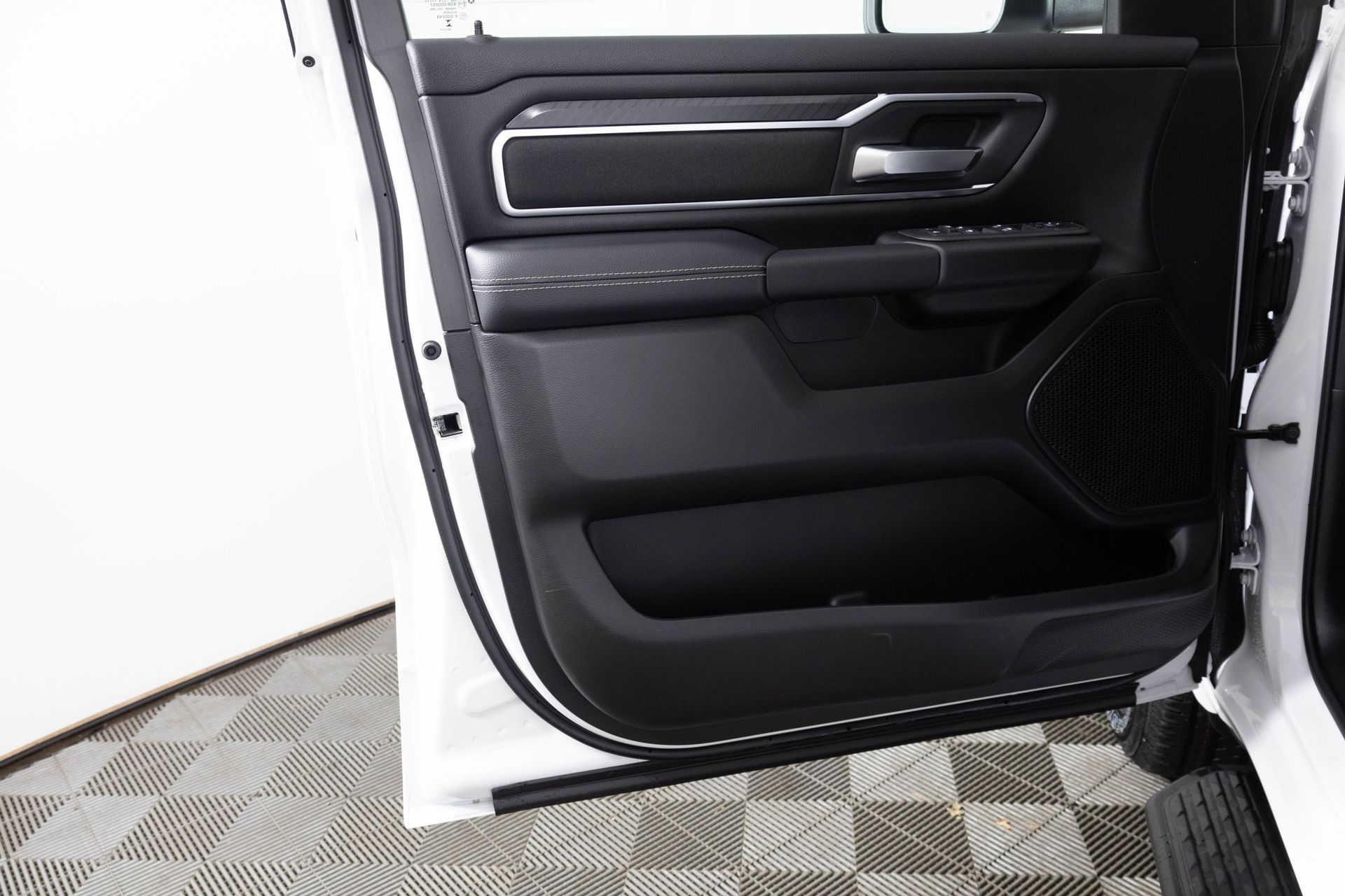 2026 RAM 1500 - Image 14