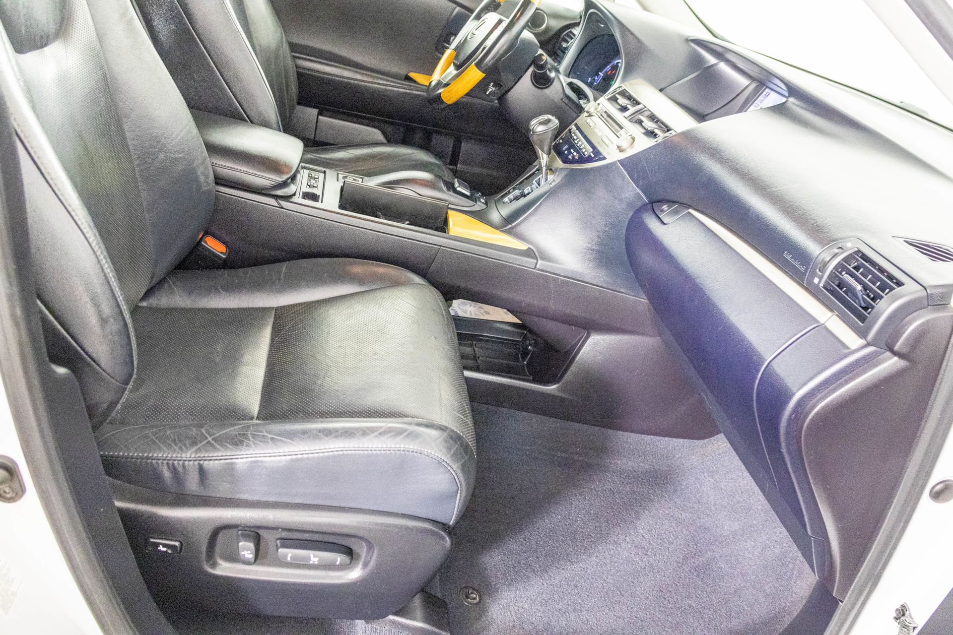 2015 LEXUS RX - Image 38