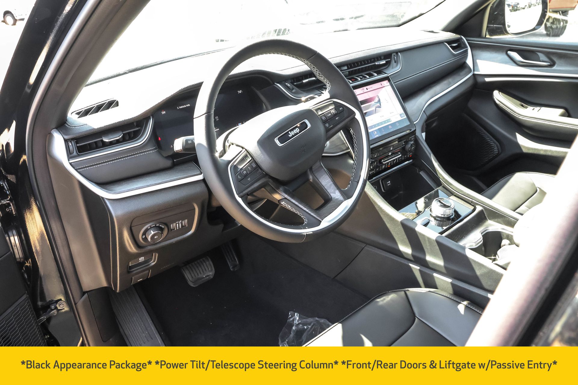 2025 JEEP GRAND CHEROKEE - Image 4