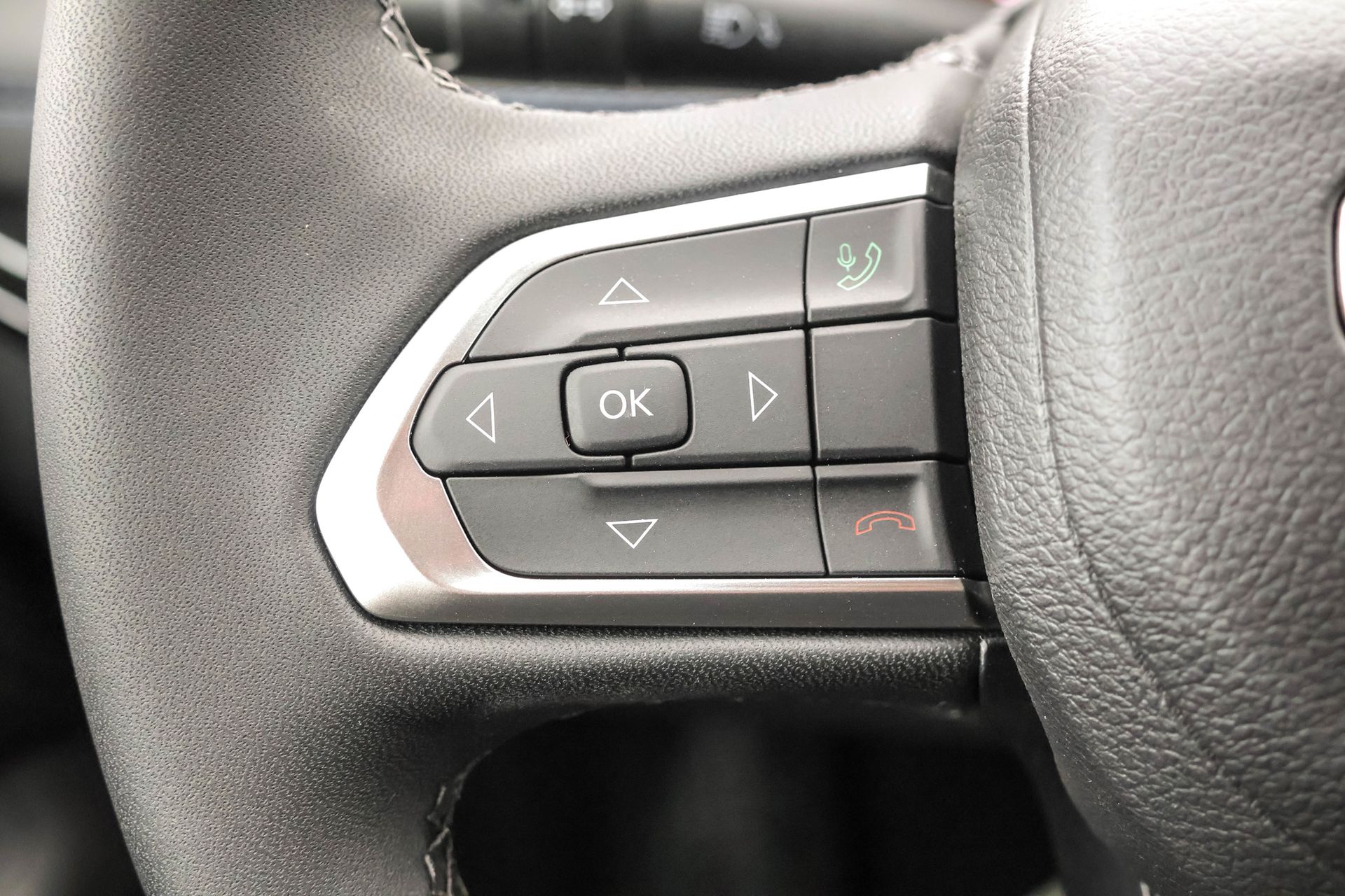 2026 JEEP COMPASS - Image 21