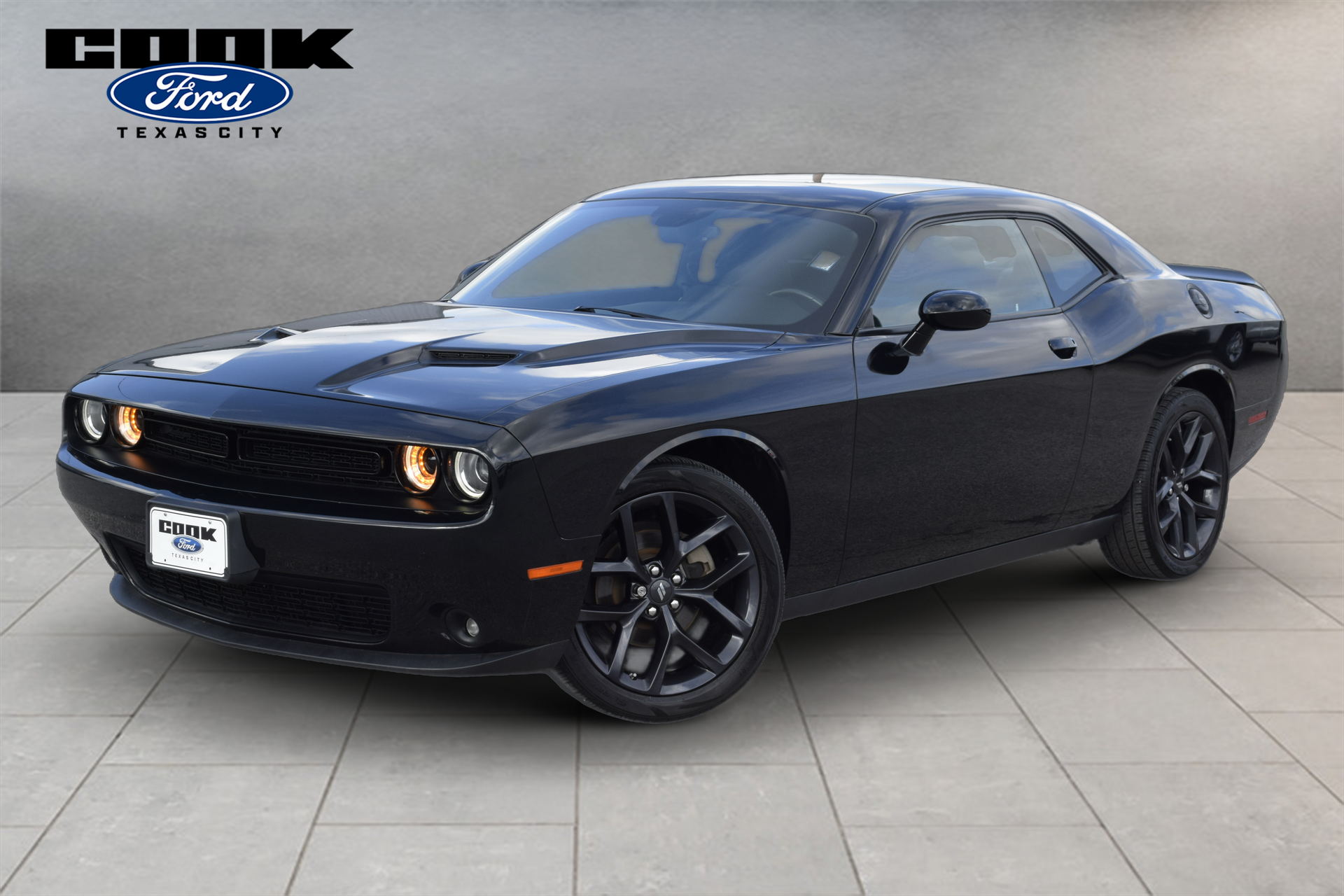 2022 Dodge Challenger SXT - 0