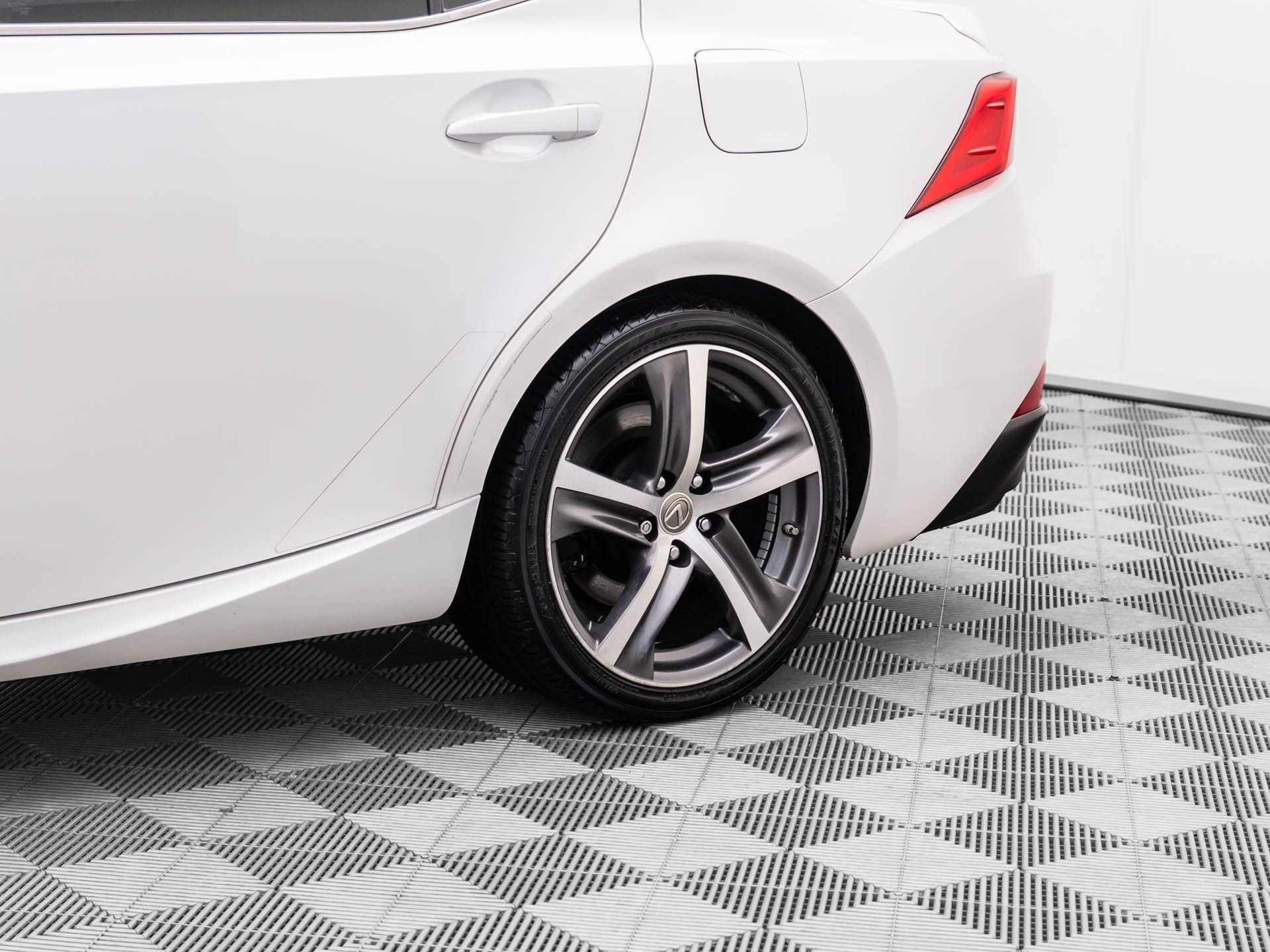 2018 Lexus IS IS photo
