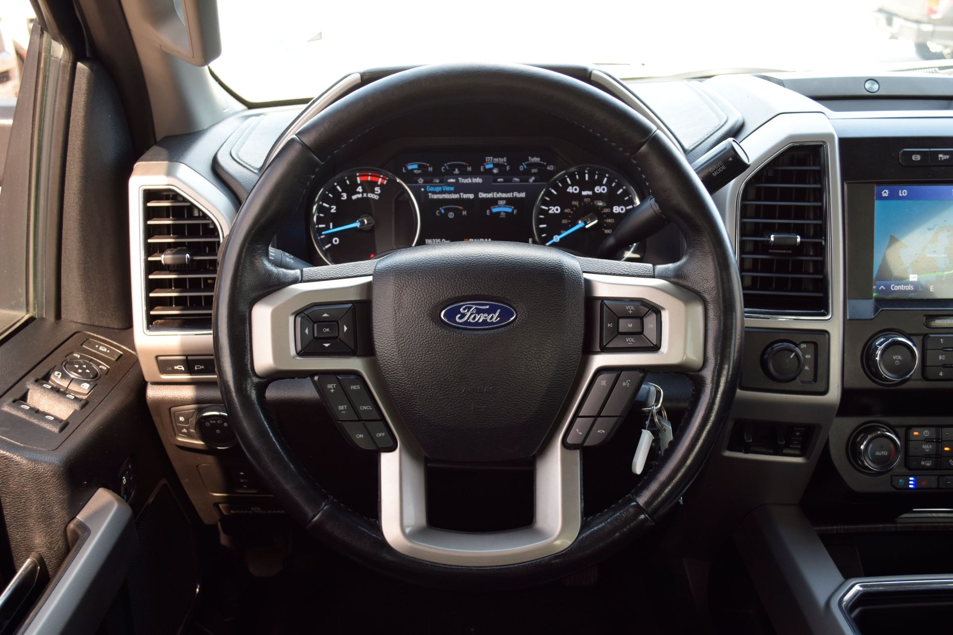2021 Ford F-250SD Lariat White at Autostrade