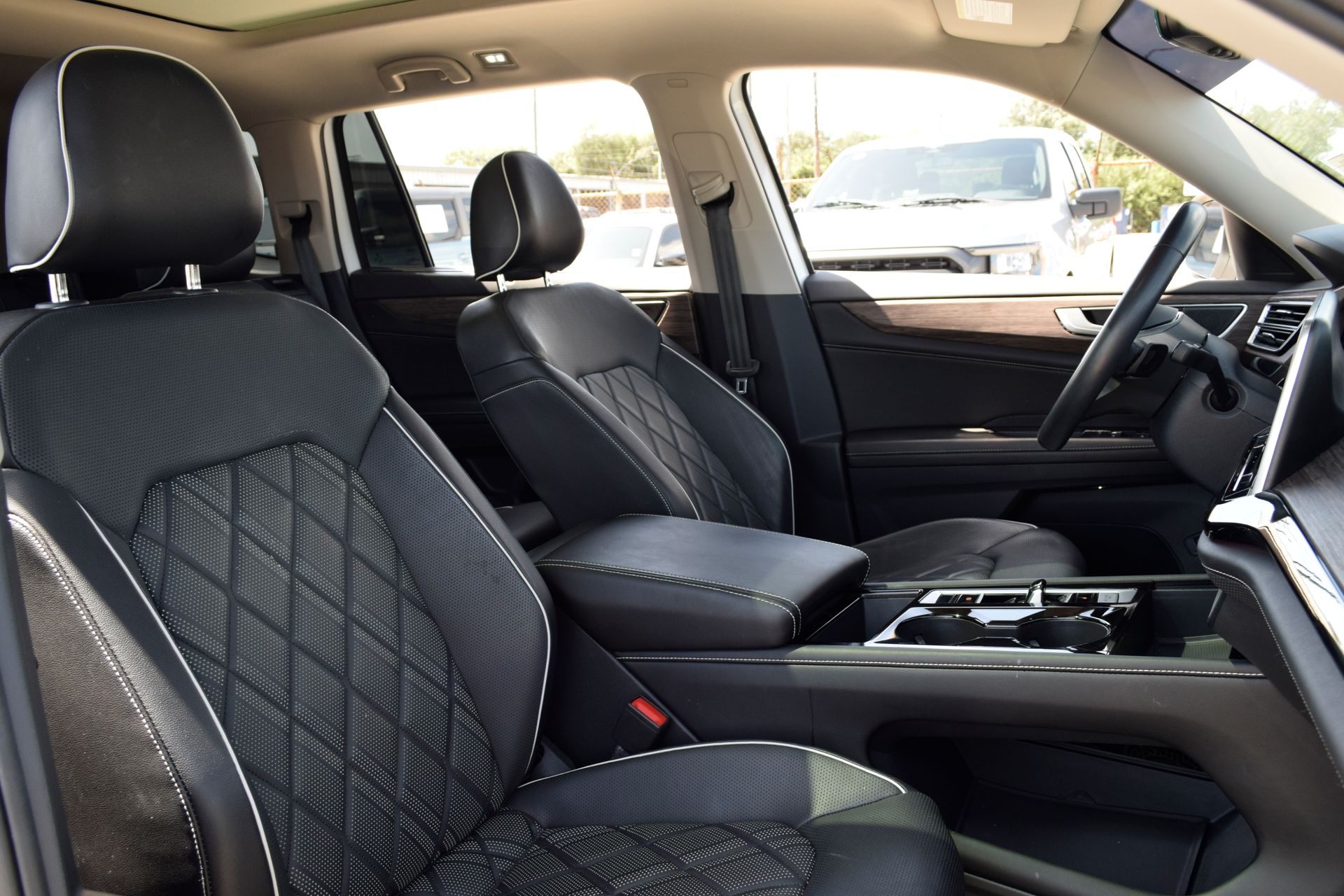 2024 Volkswagen Atlas 2.0T SEL Premium R-Line White at Don McGill Toyota