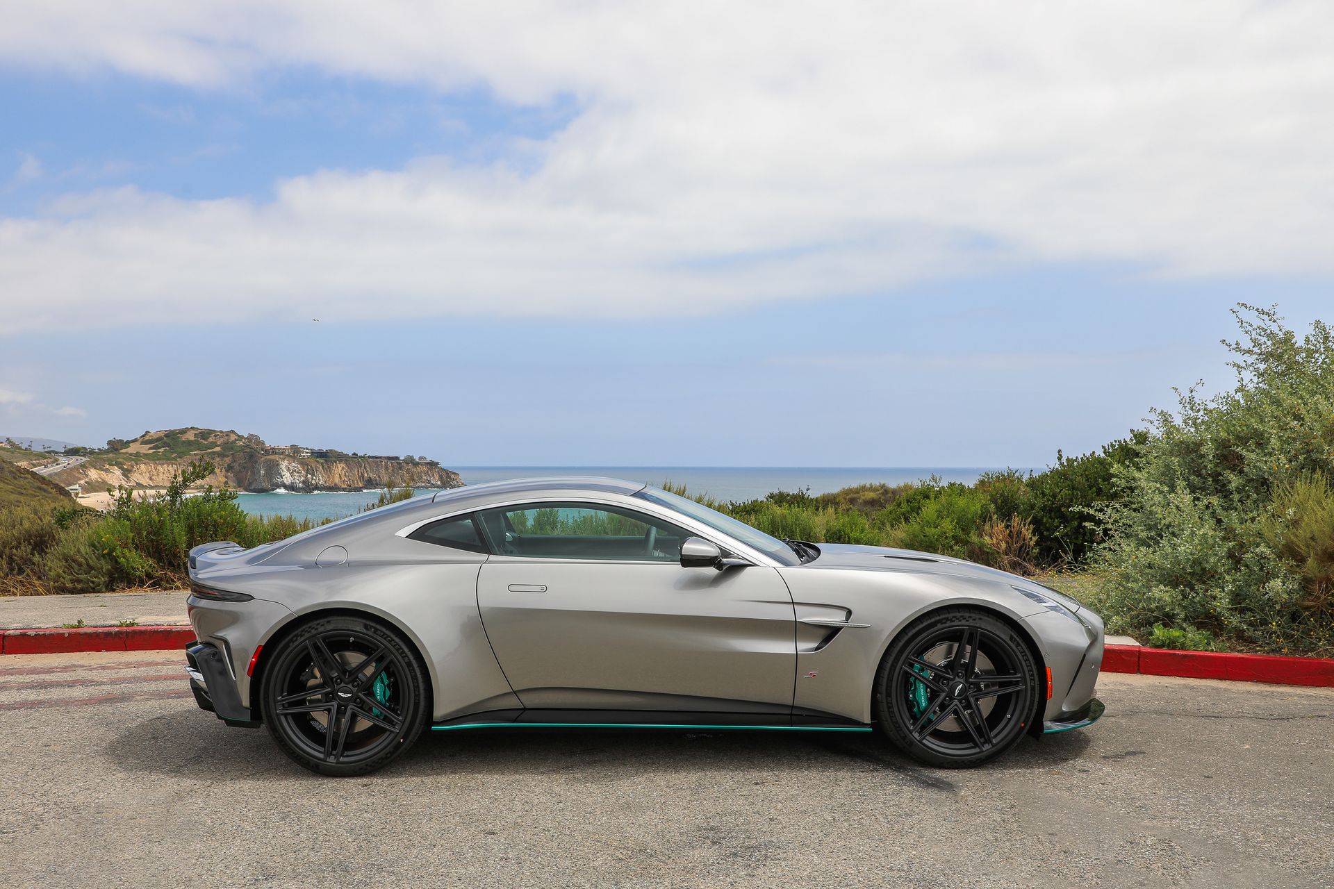 Aston Martin 2026 Vantage S