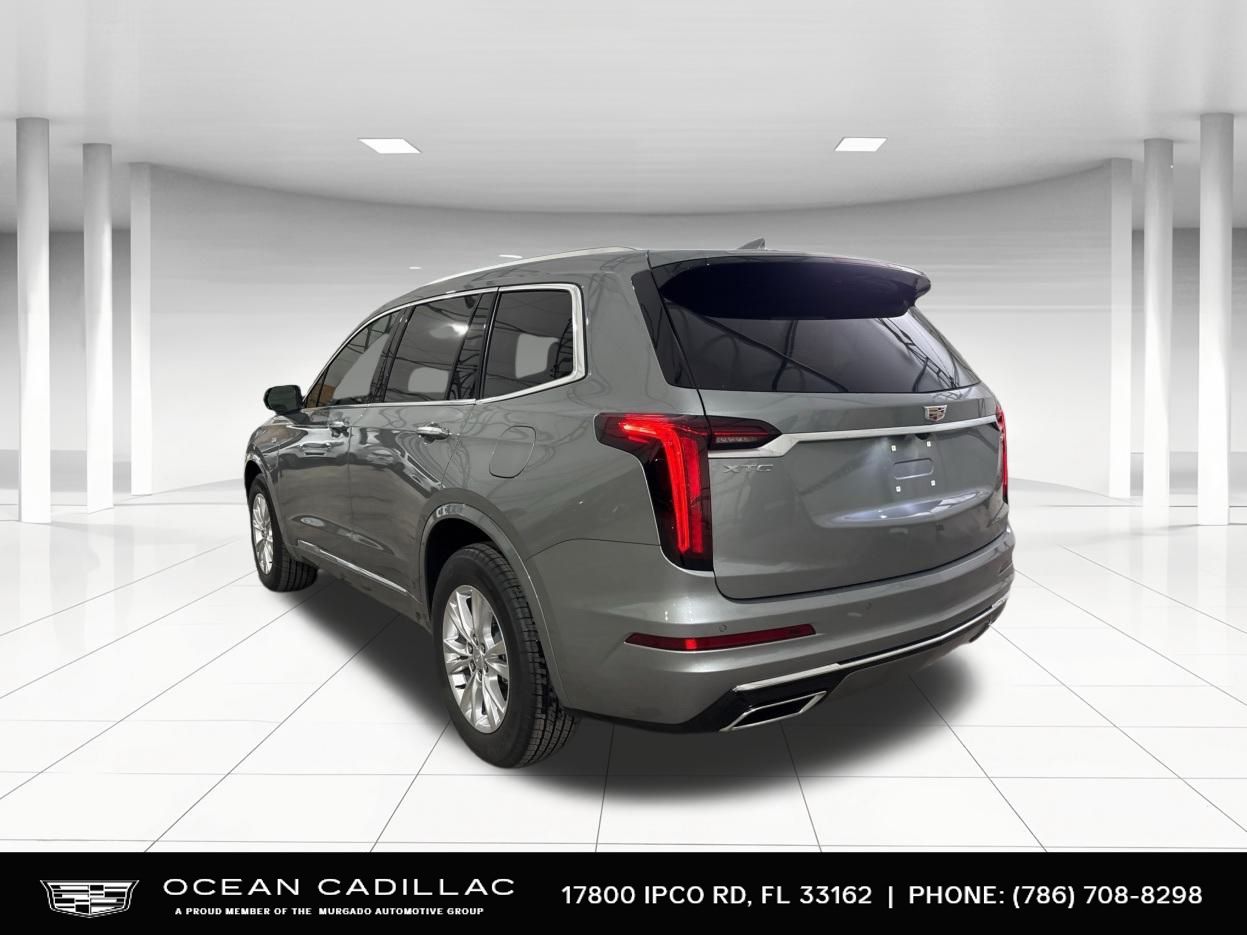 2025 Cadillac XT6 Luxury 3