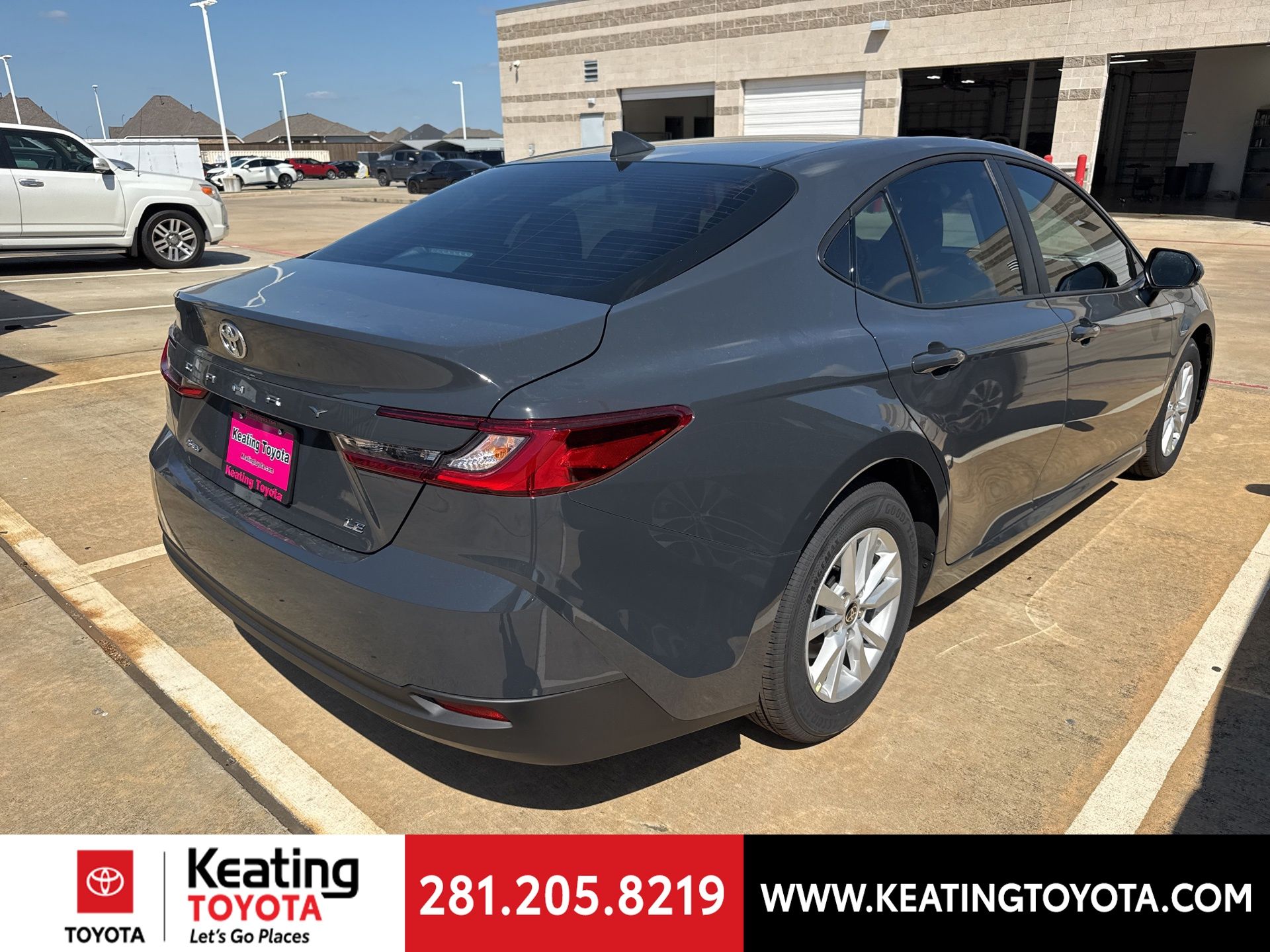 View vehicle photo 7