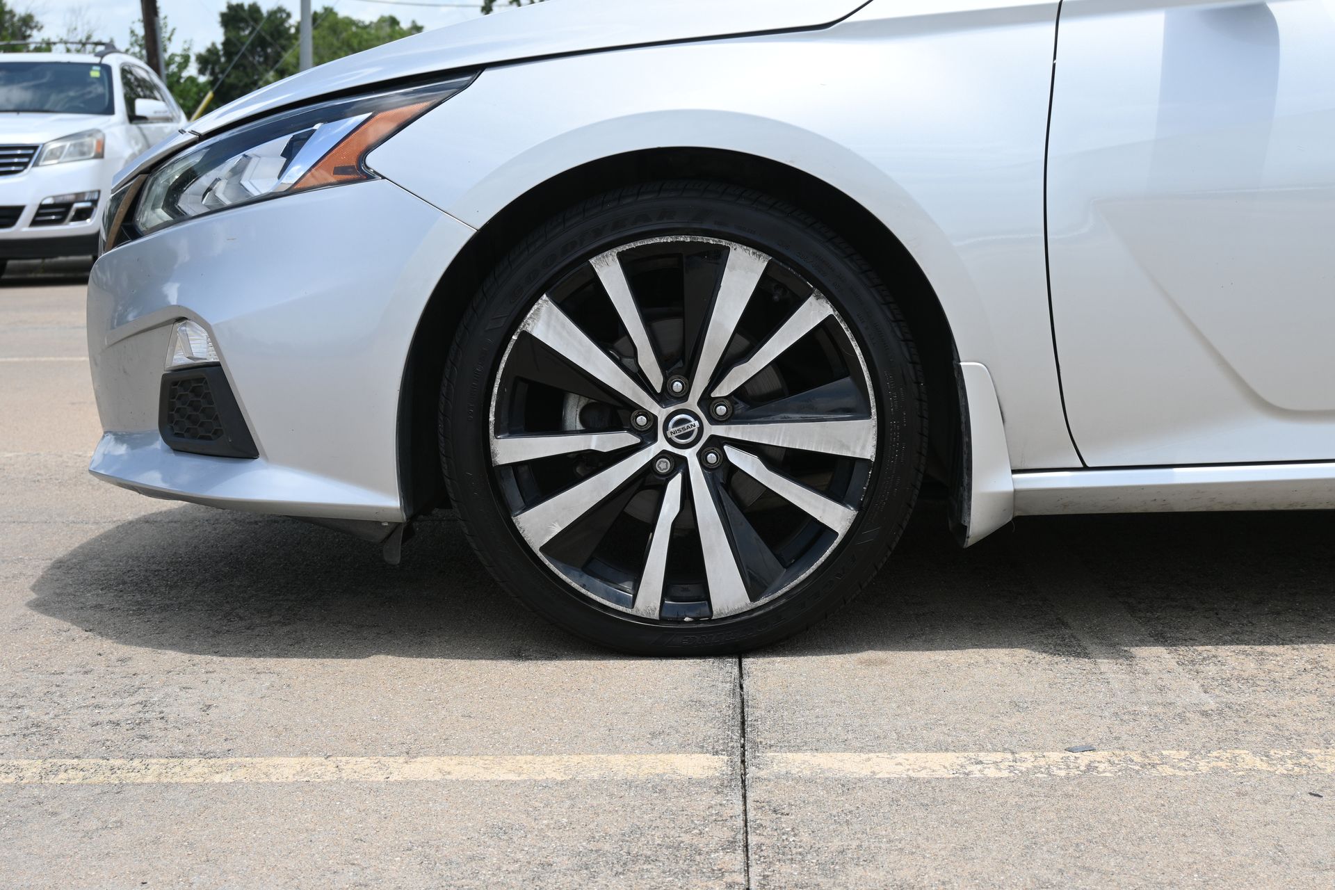 2019 Nissan Altima 2.5 SR Silver at Texan Dodge Chrysler Jeep Ram