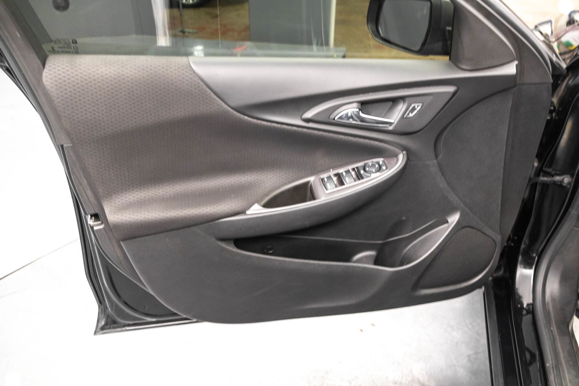 2019 CHEVROLET MALIBU - Image 27