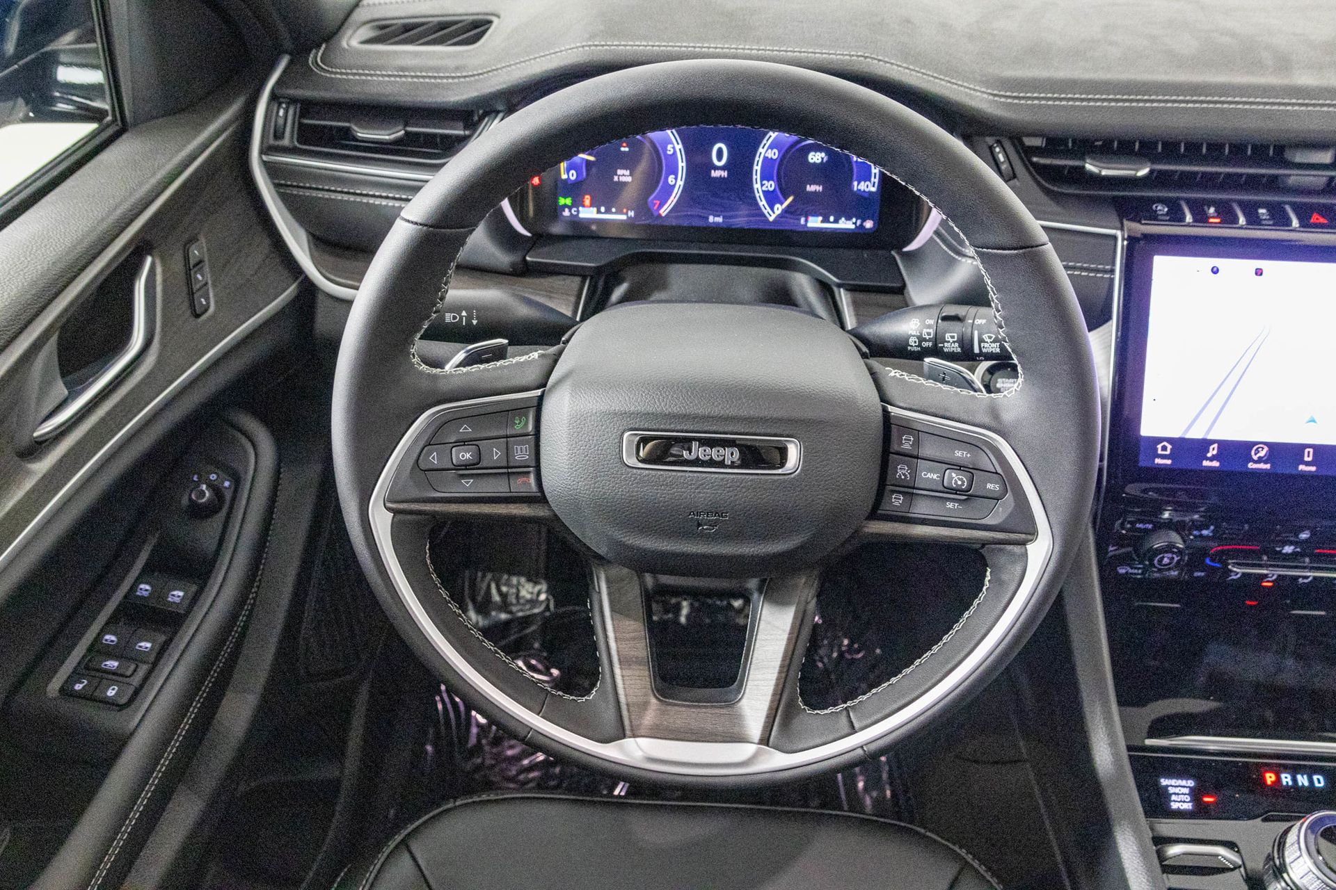 2025 JEEP GRAND CHEROKEE - Image 29