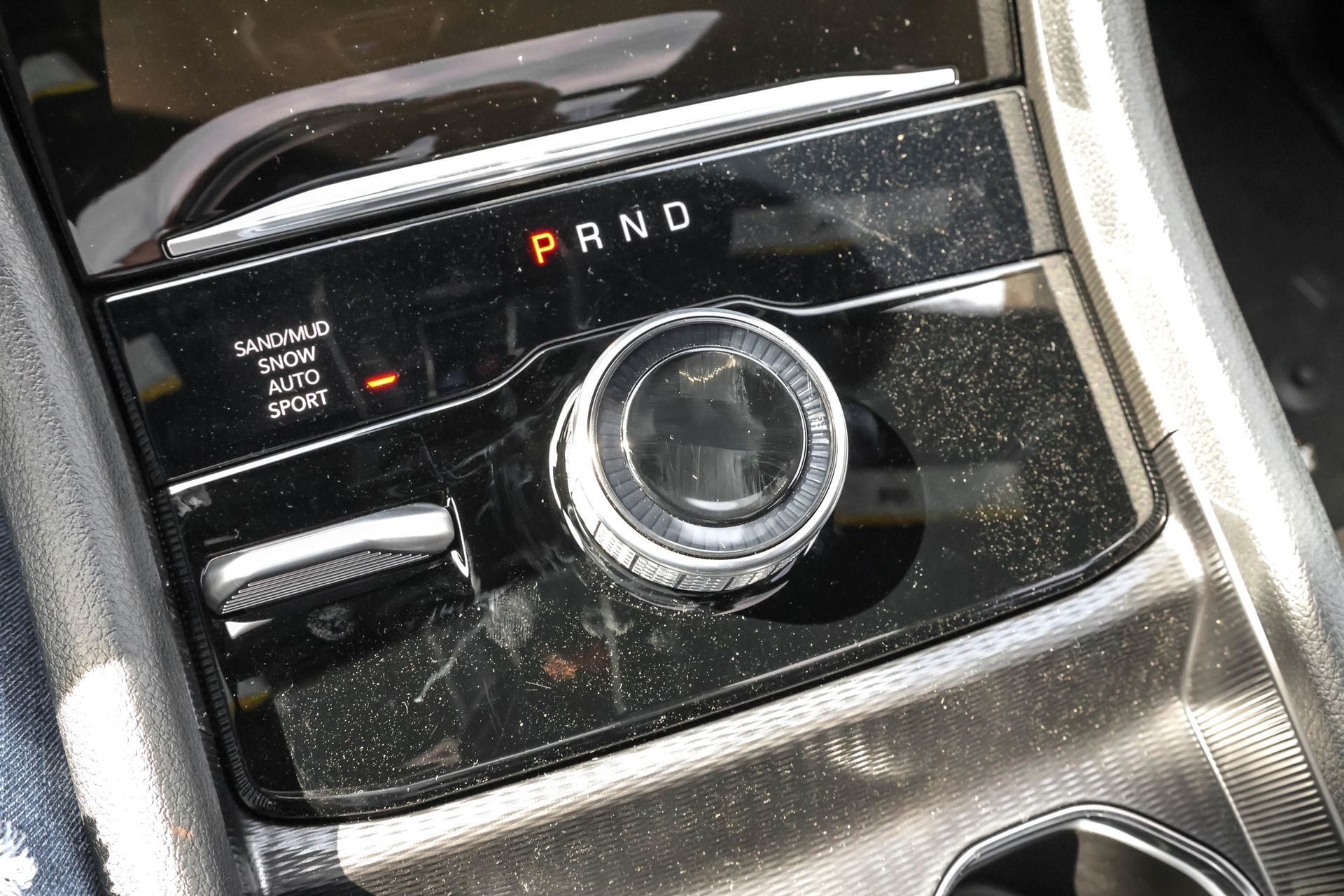 2025 JEEP GRAND CHEROKEE - Image 25