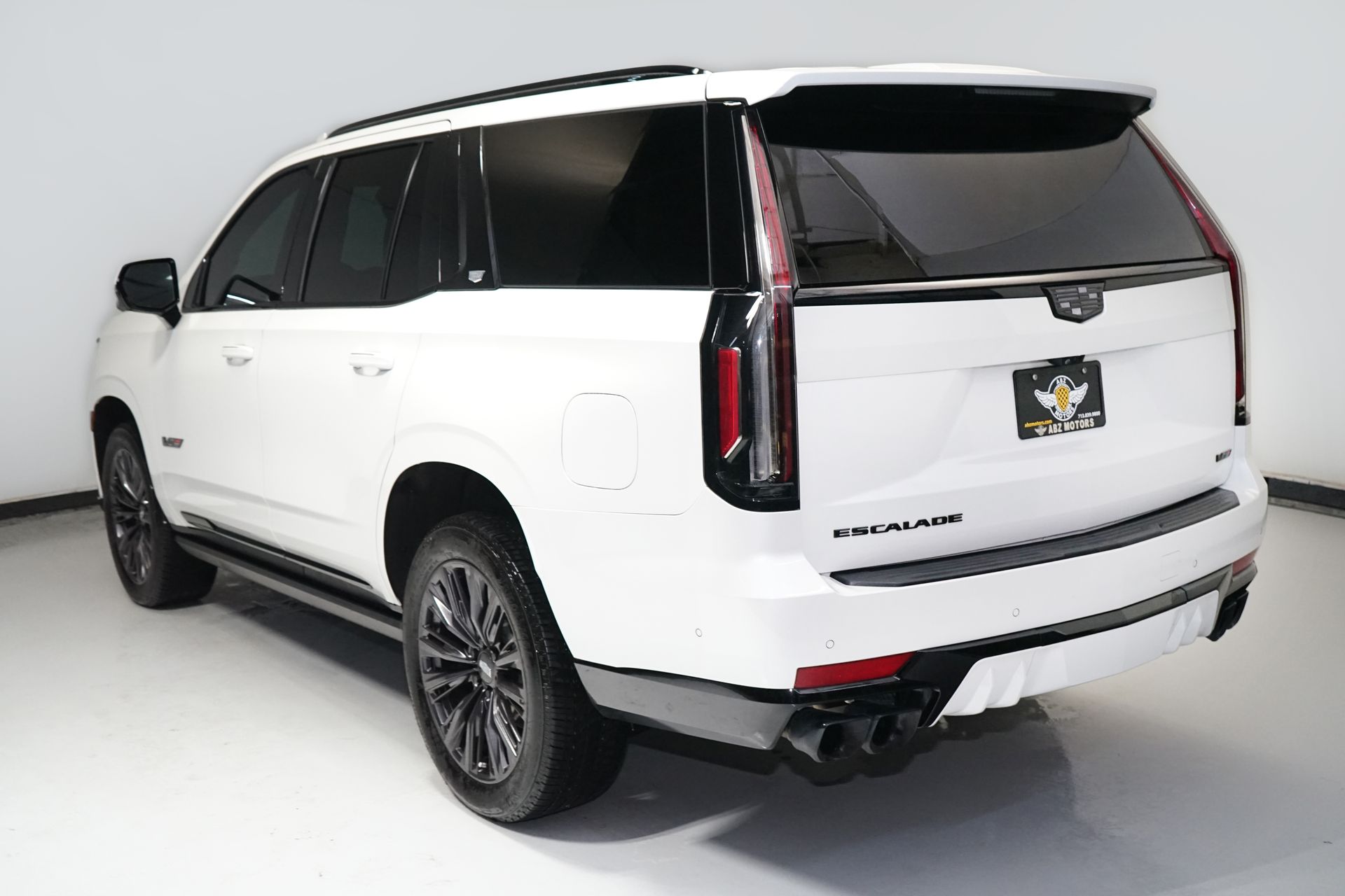View vehicle photo 6
