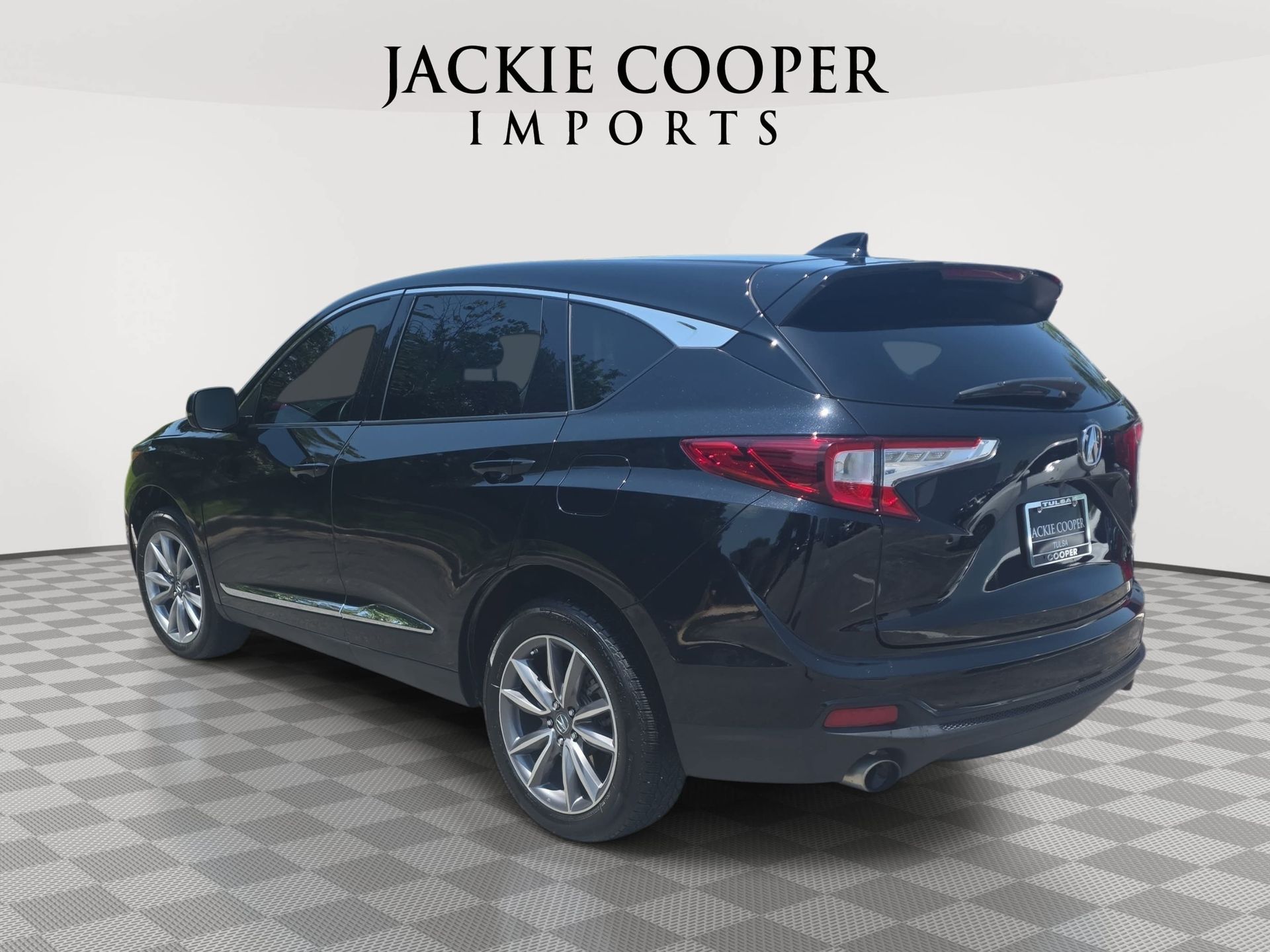View vehicle photo 7