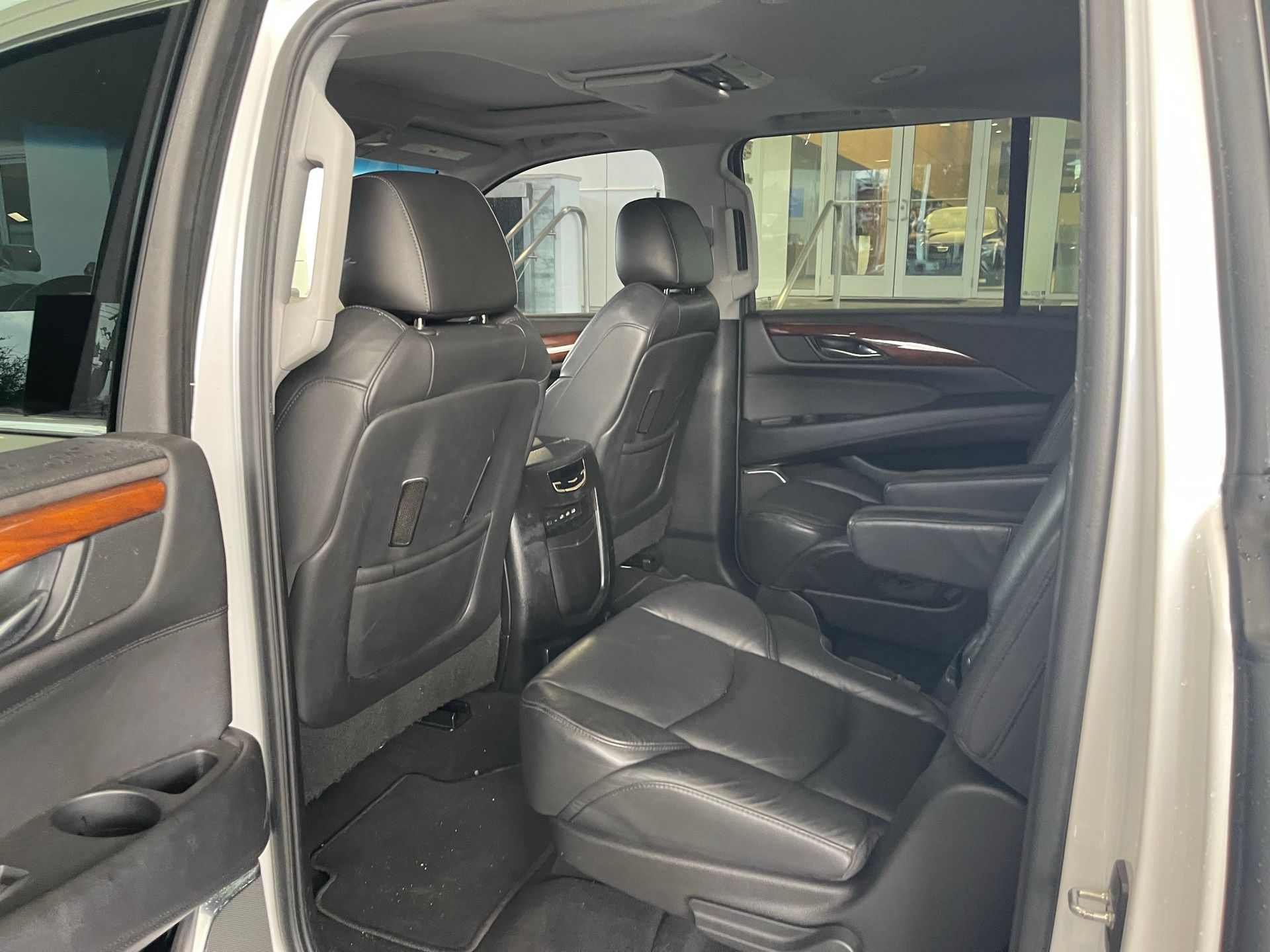 2017 Cadillac Escalade ESV Premium 21