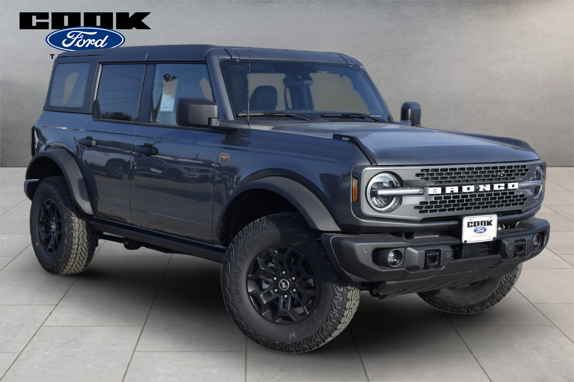 2026 Ford Bronco Badlands Gray at Cook Ford
