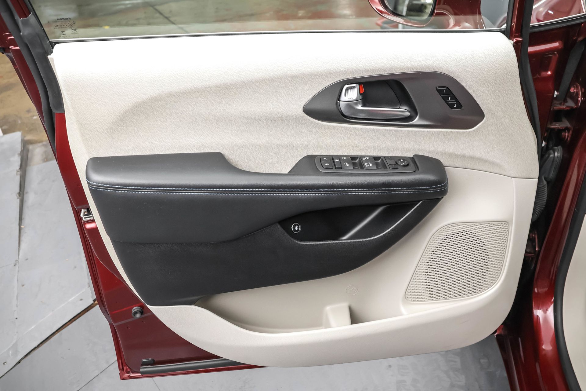 2021 CHRYSLER PACIFICA - Image 21