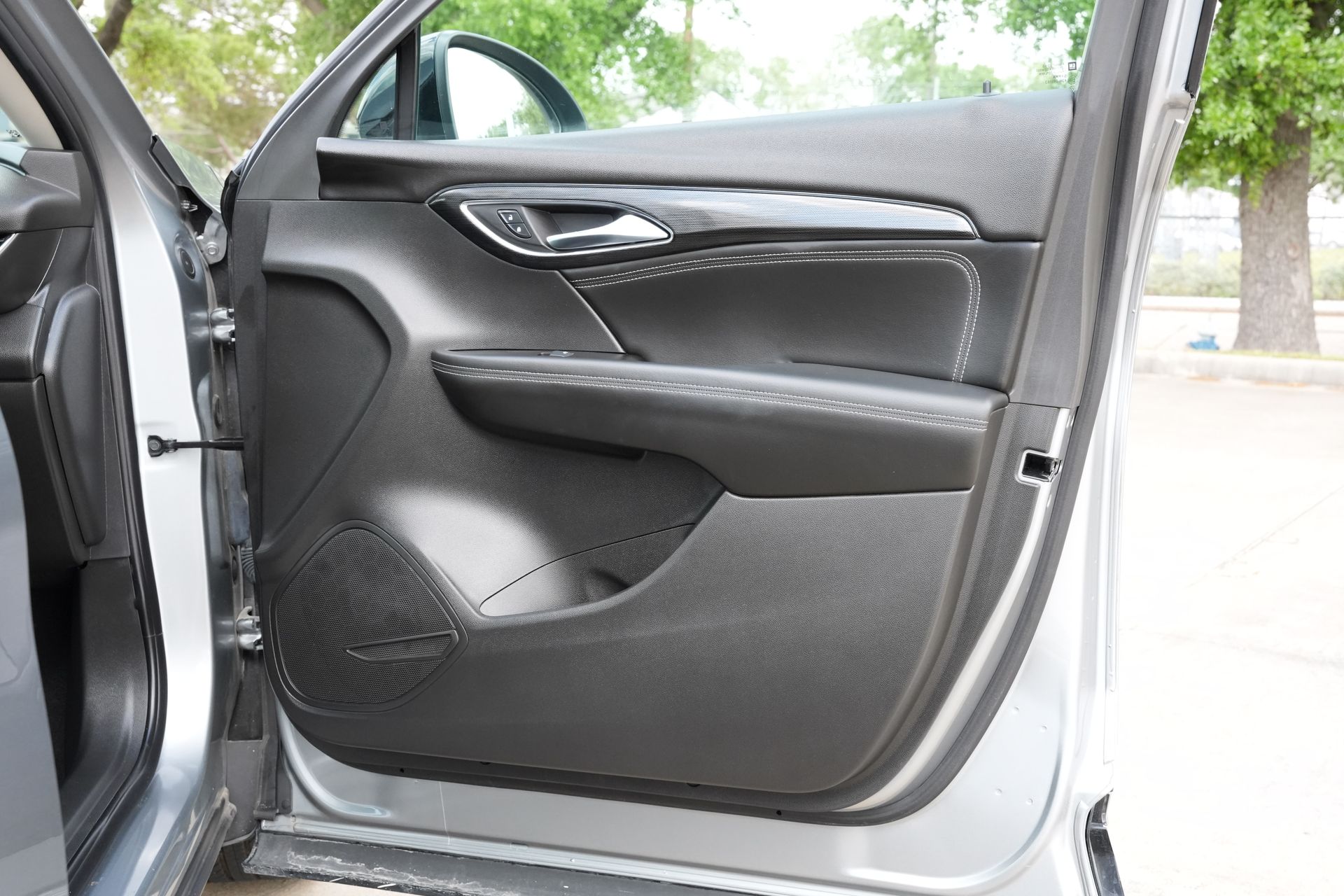 2023 Buick Envision Essence Gray at Toyota of Victoria