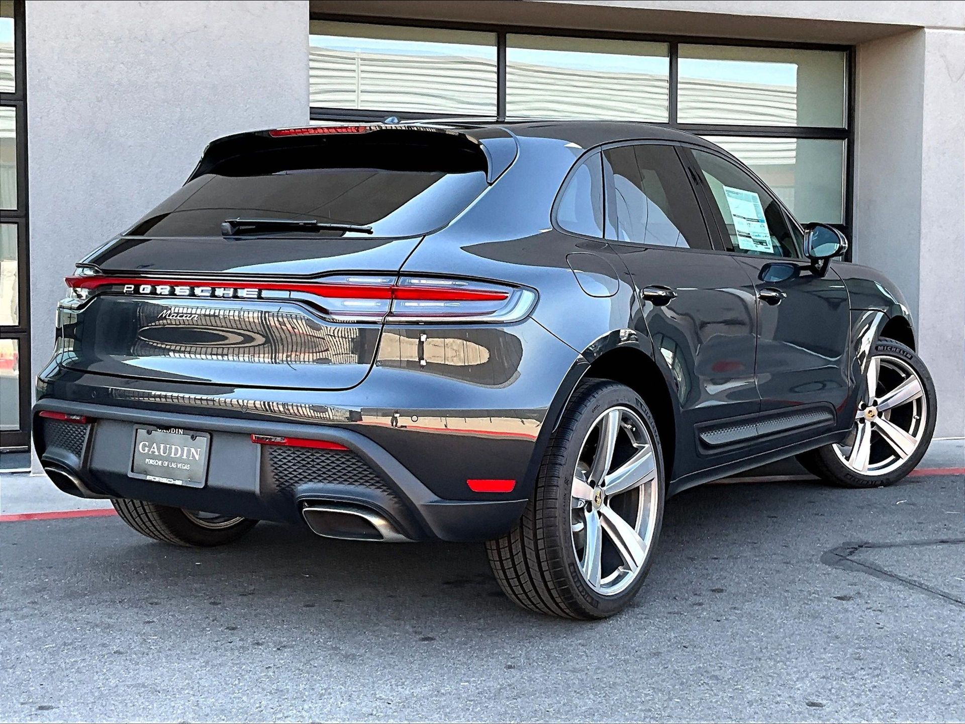 2025 Macan picture #6