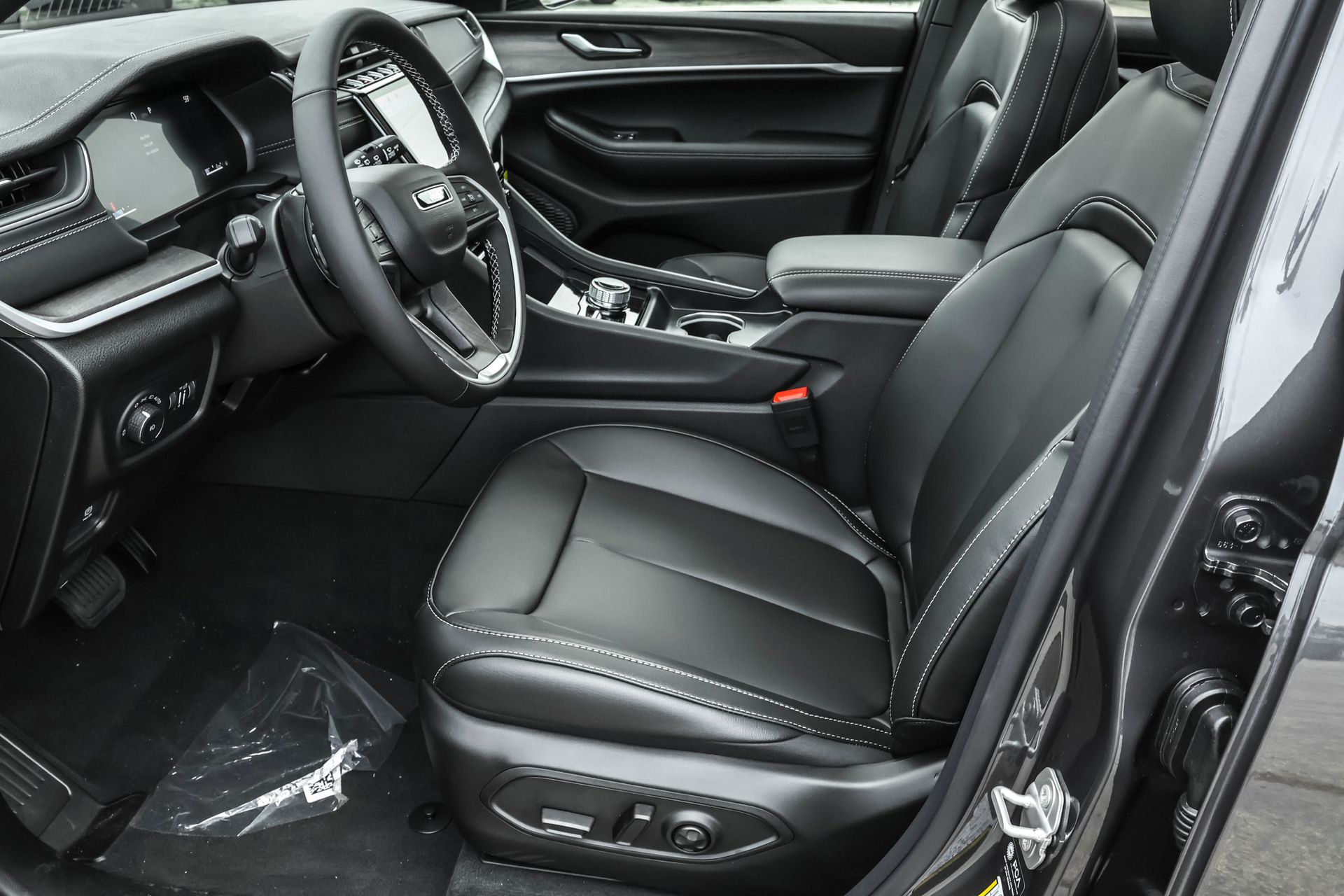 2025 JEEP GRAND CHEROKEE - Image 23