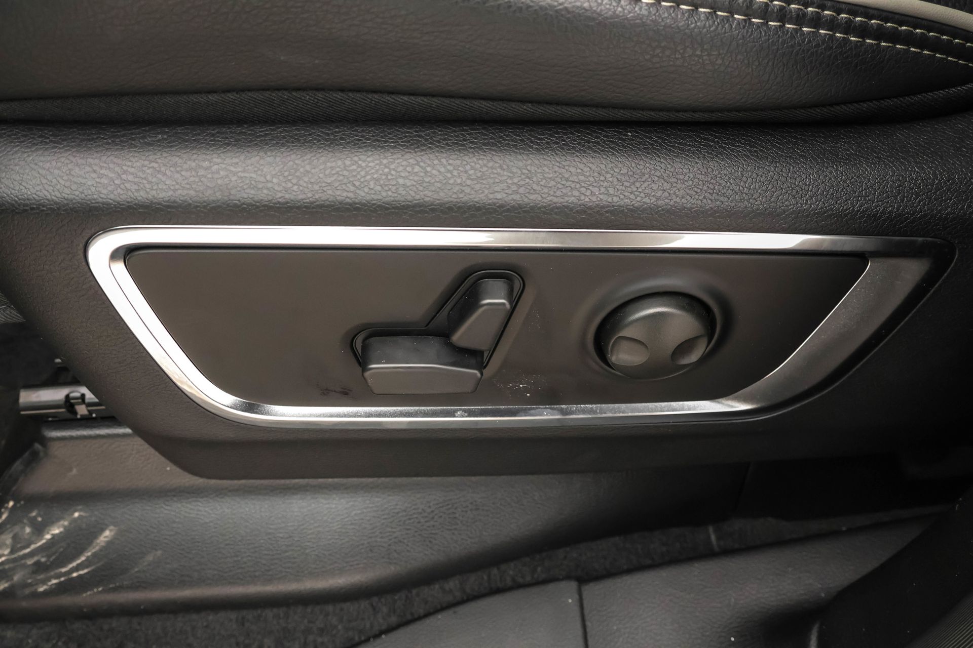 2026 RAM 1500 - Image 5