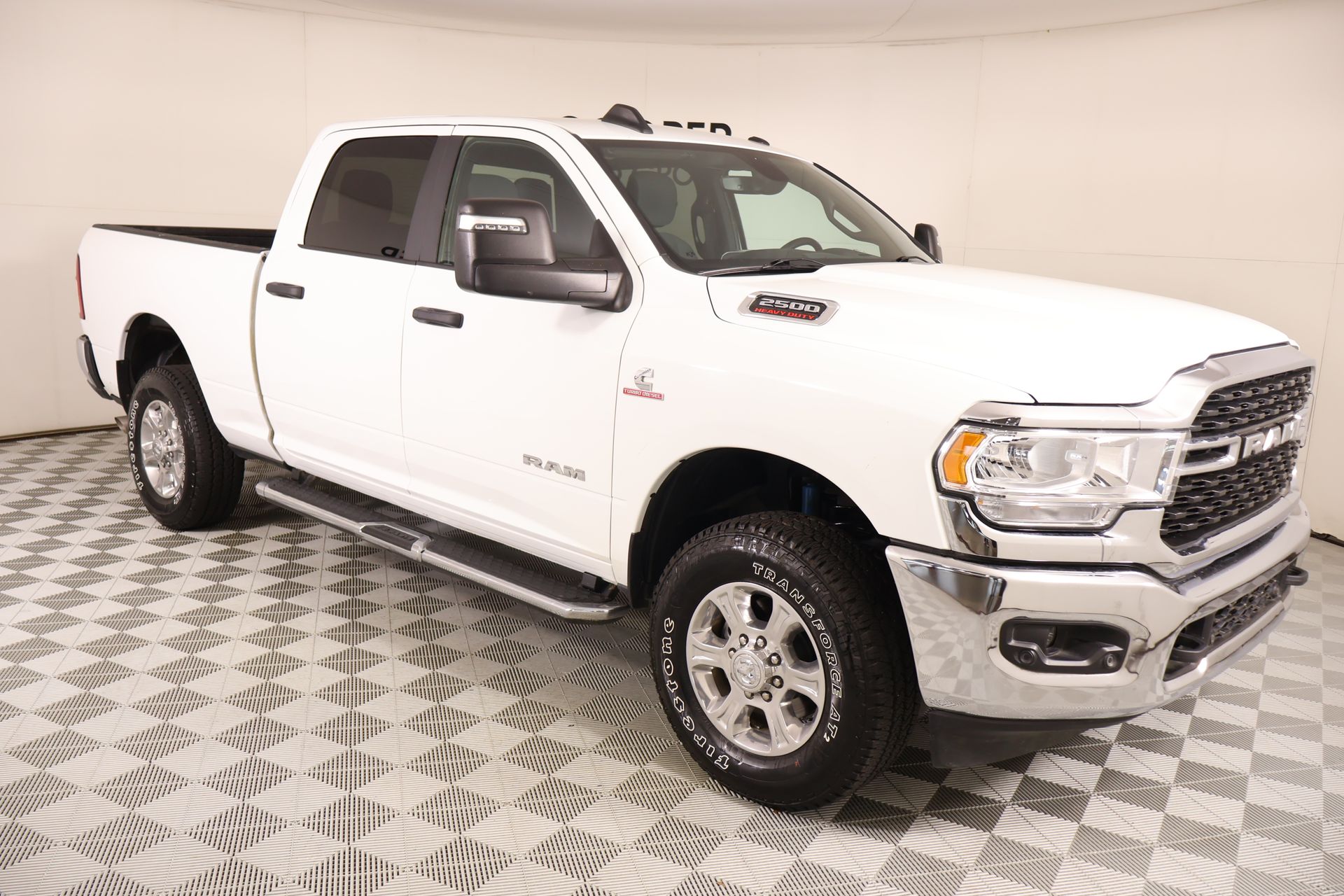 Bright White Clearcoat 2024 RAM 2500 Pickup Truck Four-Wheel Drive 6-Speed Automatic
