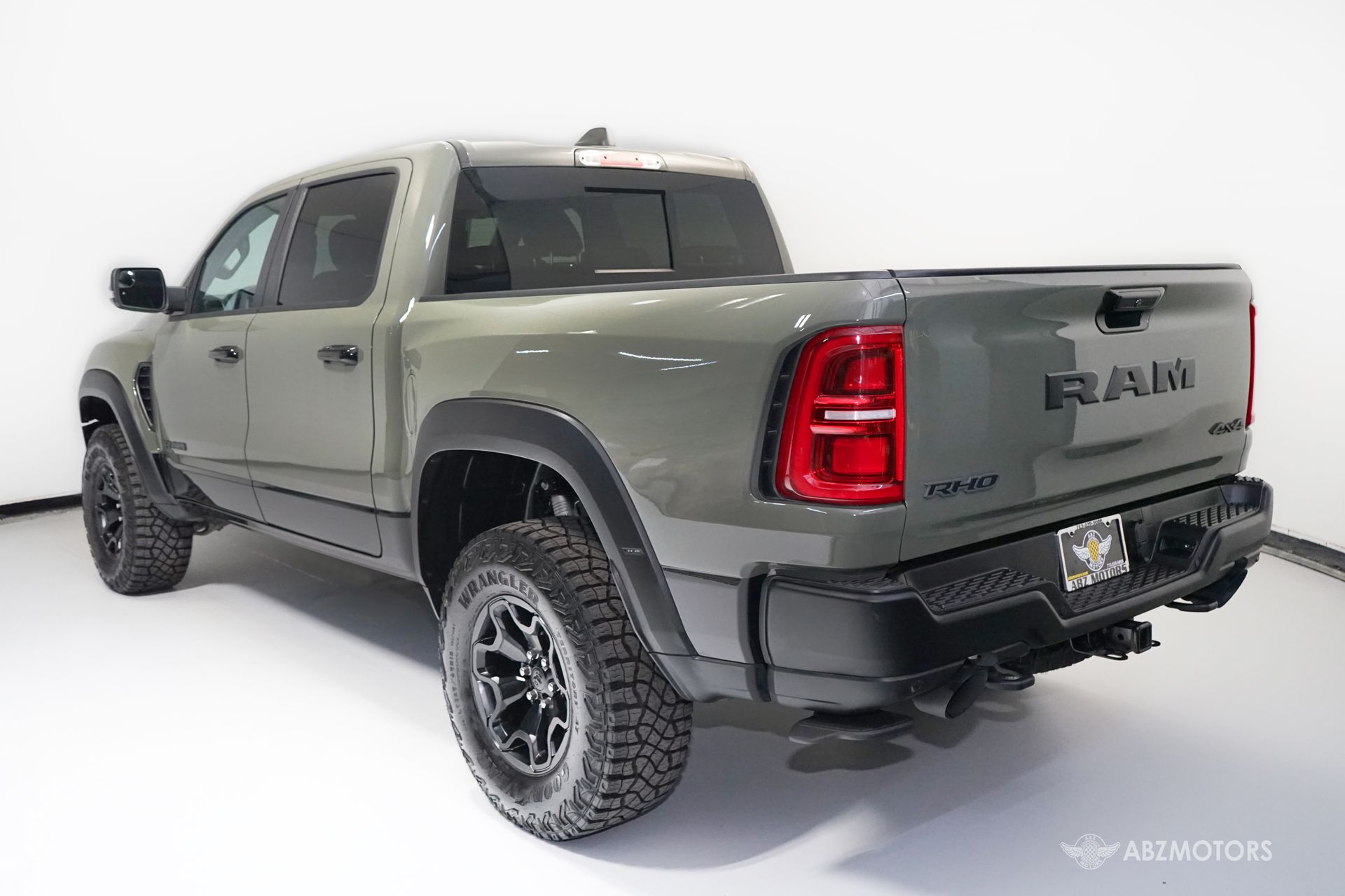 View vehicle photo 7