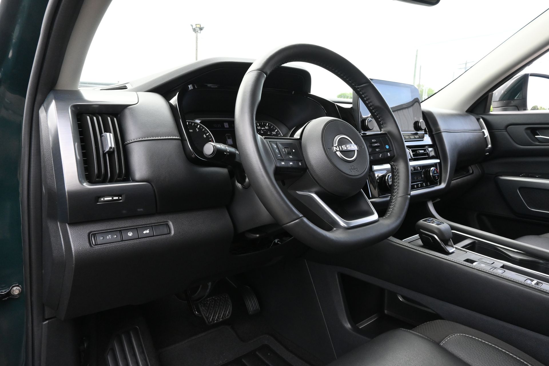 2025 Nissan Pathfinder SL Black at Baytown Hyundai
