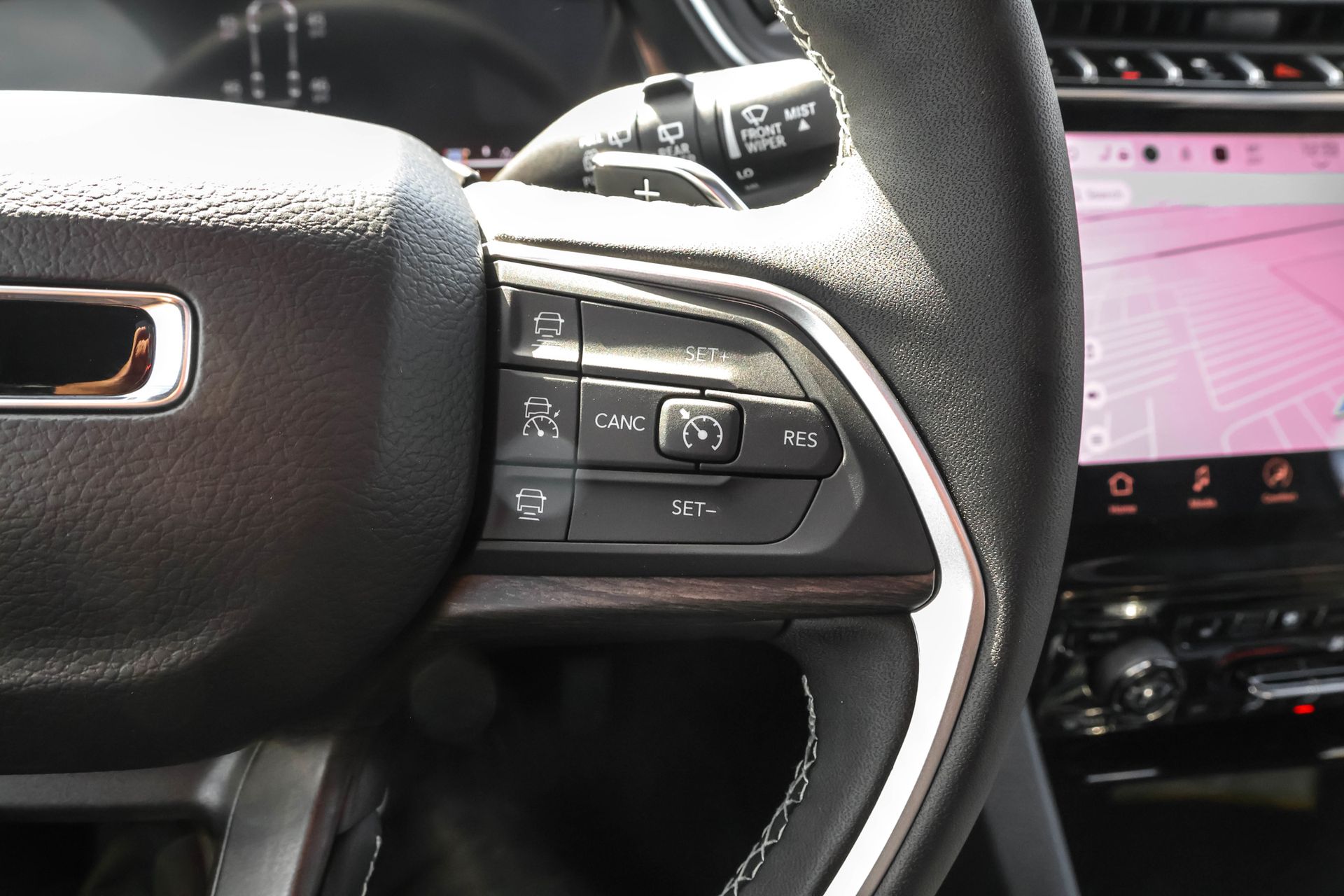 2025 JEEP GRAND CHEROKEE L - Image 29