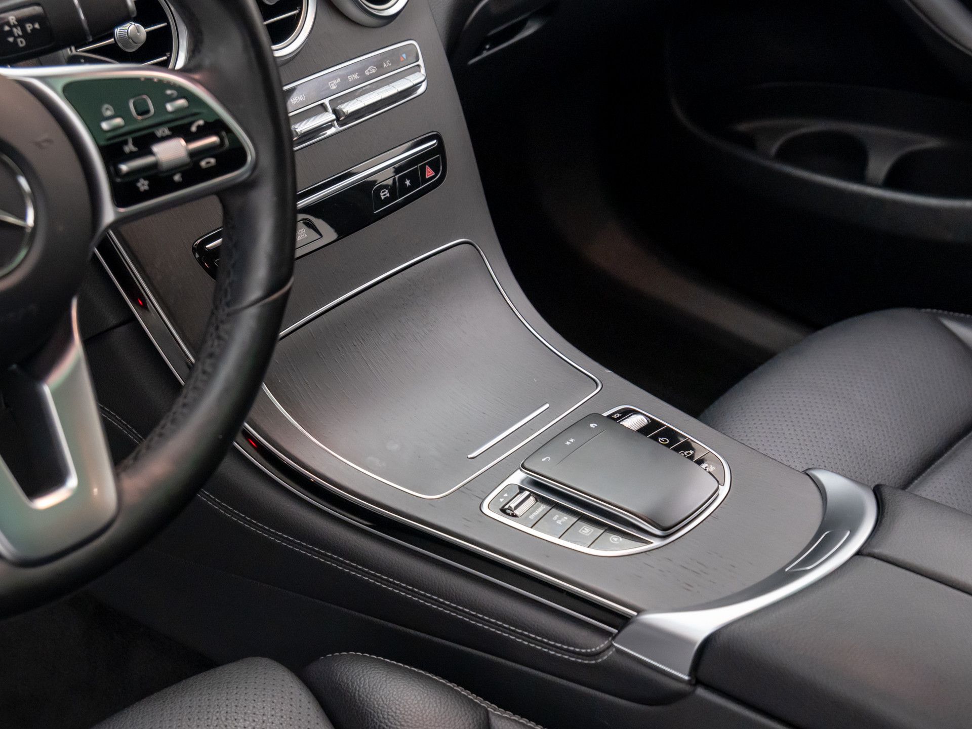 2021 Mercedes-Benz GLC GLC 300 photo