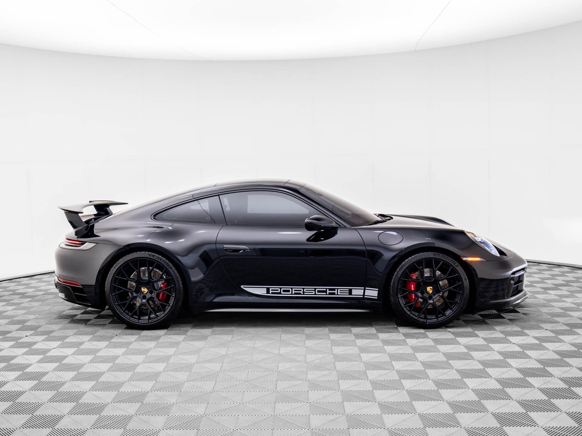 2024 Porsche 911 Carrera S photo